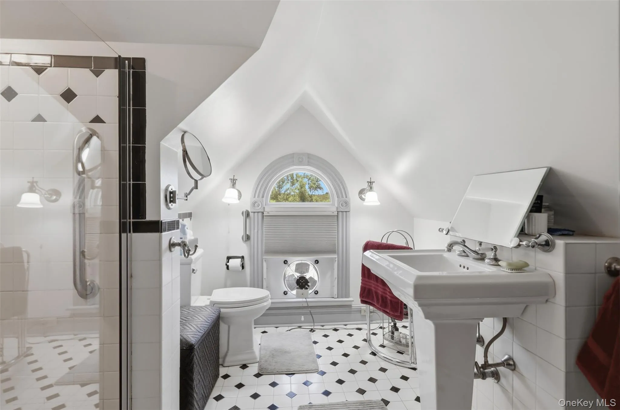 5 and 10 West Street, Marlboro, NY, 9 Bedrooms Bedrooms, 18 Rooms Rooms,9 BathroomsBathrooms,Residential,For Rent,West,0,1055986 5 and 10 West Street, Marlboro, NY, 9 Bedrooms Bedrooms, 18 Rooms Rooms,9 BathroomsBathrooms,Residential,For Rent,West,0,1055986