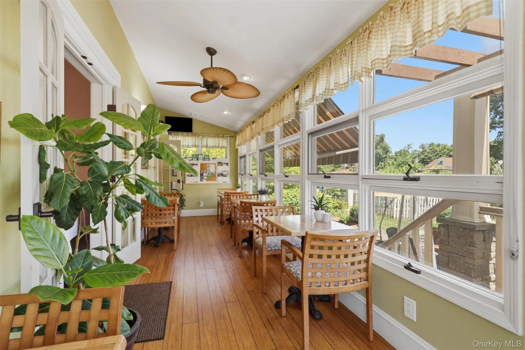 5 and 10 West Street, Marlboro, NY, 9 Bedrooms Bedrooms, 18 Rooms Rooms,9 BathroomsBathrooms,Residential,For Rent,West,0,1055986 5 and 10 West Street, Marlboro, NY, 9 Bedrooms Bedrooms, 18 Rooms Rooms,9 BathroomsBathrooms,Residential,For Rent,West,0,1055986