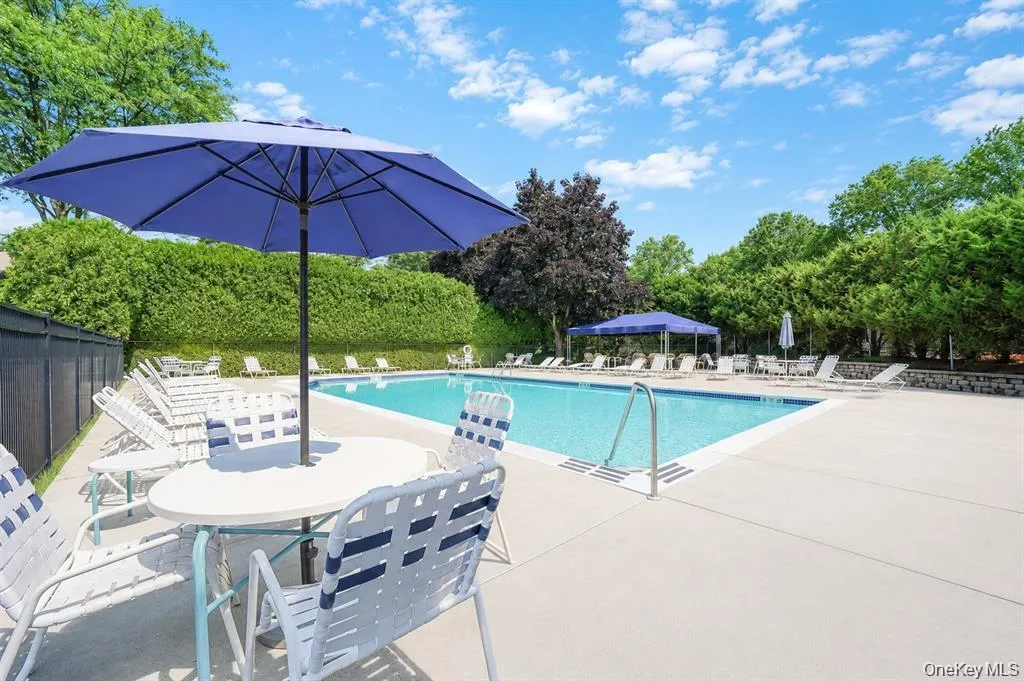 305 Sara Circle, Brookhaven, NY, 2 Bedrooms Bedrooms, 6 Rooms Rooms,2 BathroomsBathrooms,Residential,For Rent,Sara,0,1056003 305 Sara Circle, Brookhaven, NY, 2 Bedrooms Bedrooms, 6 Rooms Rooms,2 BathroomsBathrooms,Residential,For Rent,Sara,0,1056003