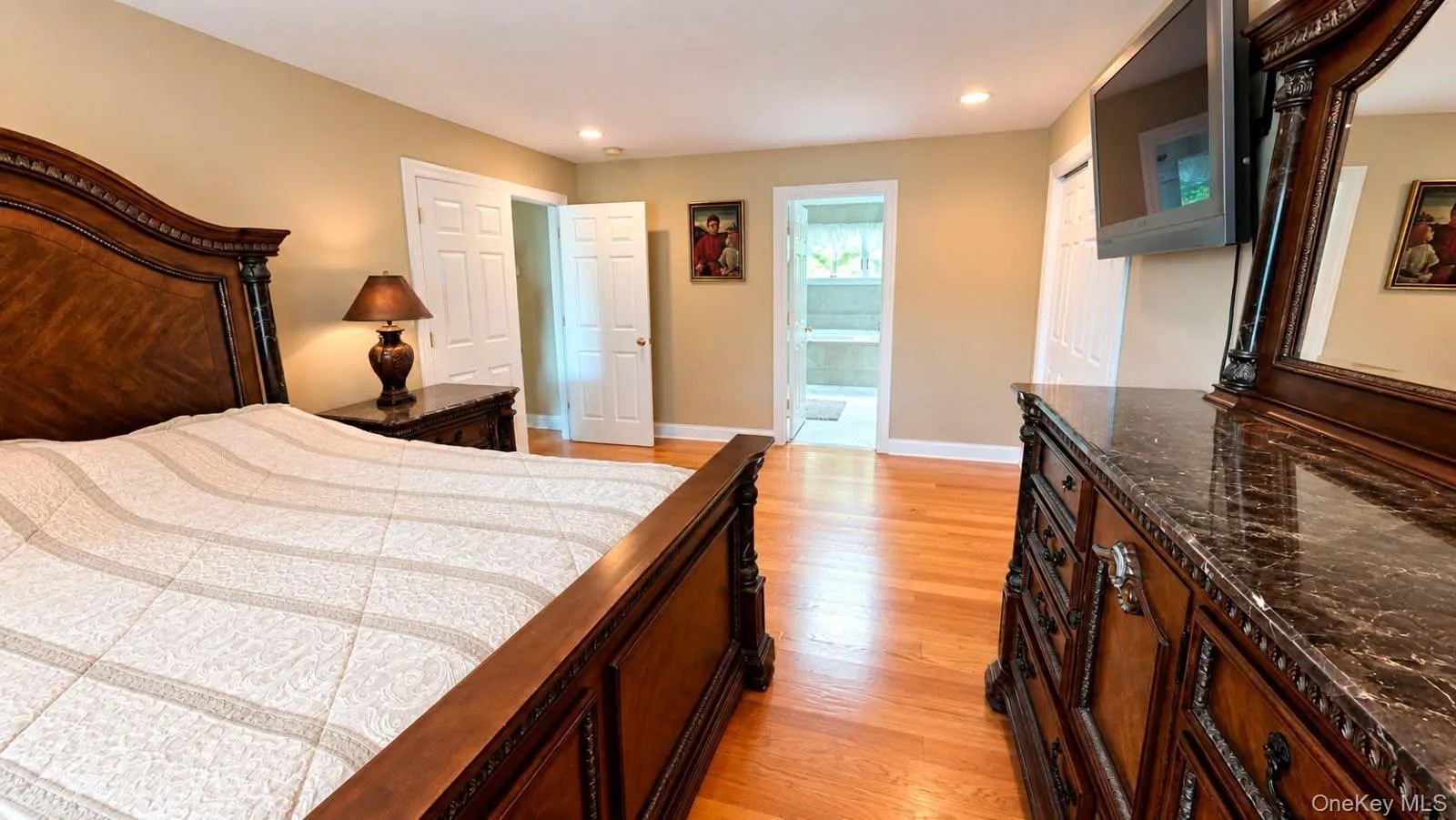 3 Cleveland Street, Smithtown, NY, 5 Bedrooms Bedrooms, 8 Rooms Rooms,3 BathroomsBathrooms,Residential Lease,For Rent,Cleveland,0,1056016 3 Cleveland Street, Smithtown, NY, 5 Bedrooms Bedrooms, 8 Rooms Rooms,3 BathroomsBathrooms,Residential Lease,For Rent,Cleveland,0,1056016