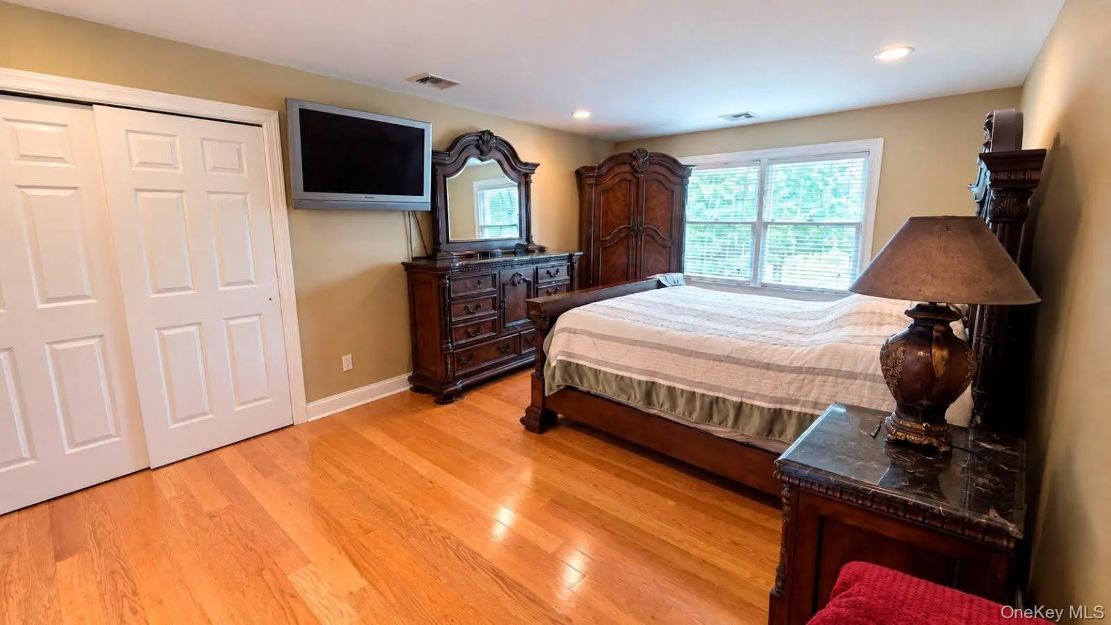 3 Cleveland Street, Smithtown, NY, 5 Bedrooms Bedrooms, 8 Rooms Rooms,3 BathroomsBathrooms,Residential Lease,For Rent,Cleveland,0,1056016 3 Cleveland Street, Smithtown, NY, 5 Bedrooms Bedrooms, 8 Rooms Rooms,3 BathroomsBathrooms,Residential Lease,For Rent,Cleveland,0,1056016