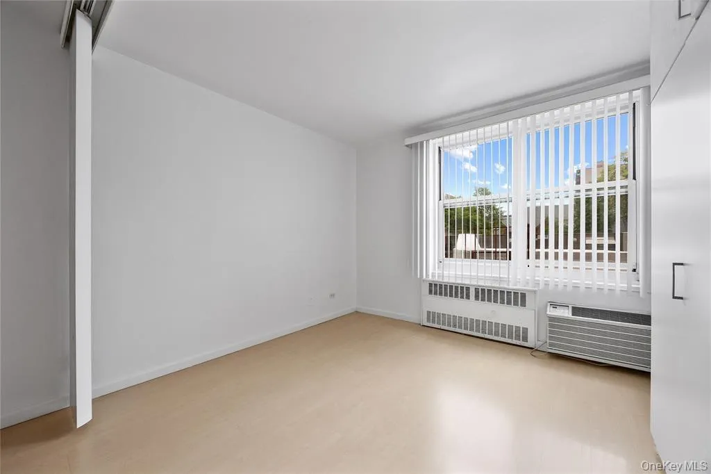 142-05 Roosevelt Avenue, New York, NY, 2 Rooms Rooms,1 BathroomBathrooms,Residential,For Rent,Roosevelt,0,1056022 142-05 Roosevelt Avenue, New York, NY, 2 Rooms Rooms,1 BathroomBathrooms,Residential,For Rent,Roosevelt,0,1056022