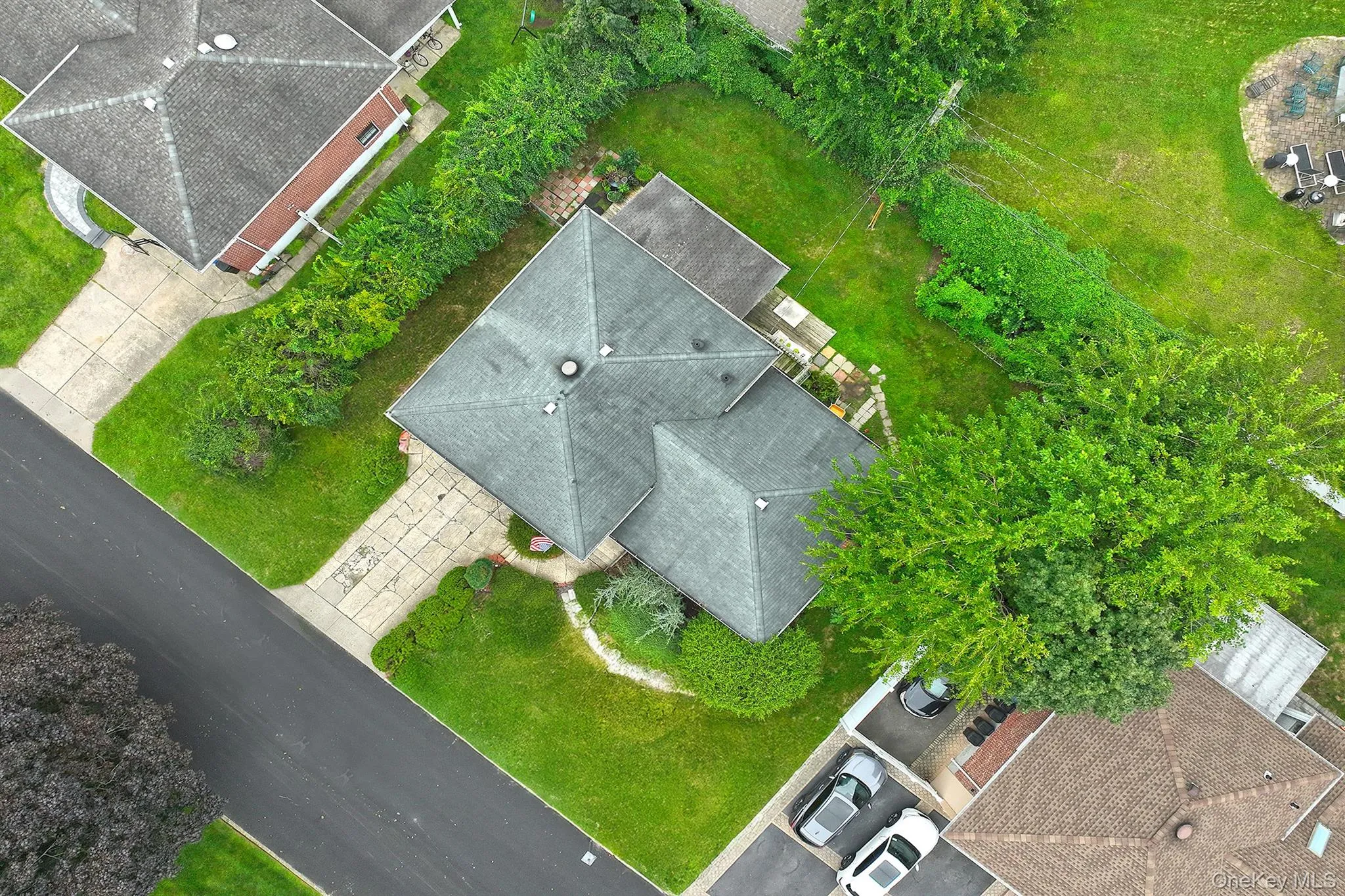 21 Goldfield Street, Huntington, NY, 3 Bedrooms Bedrooms, 7 Rooms Rooms,2 BathroomsBathrooms,Residential,For Rent,Goldfield,0,1056023 21 Goldfield Street, Huntington, NY, 3 Bedrooms Bedrooms, 7 Rooms Rooms,2 BathroomsBathrooms,Residential,For Rent,Goldfield,0,1056023