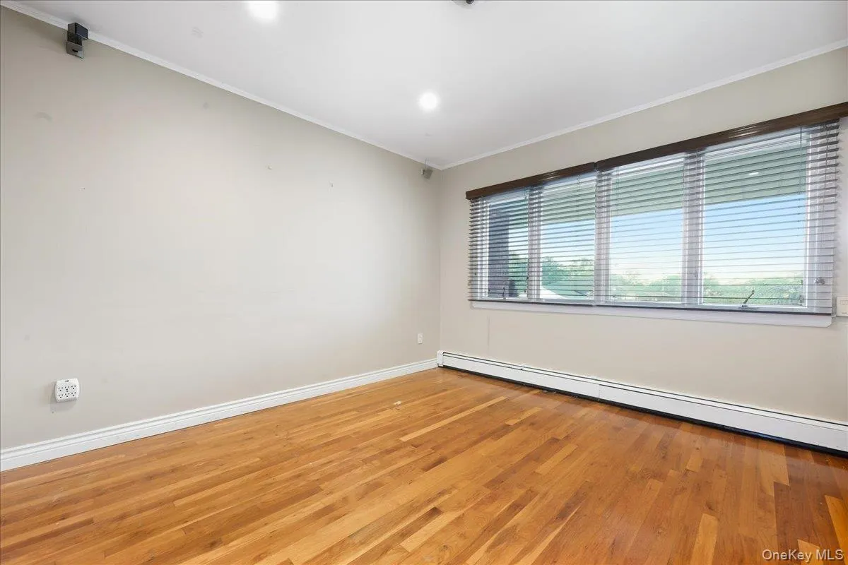 47 Royal Way, North Hempstead, NY, 4 Bedrooms Bedrooms, 8 Rooms Rooms,3 BathroomsBathrooms,Residential,For Rent,Royal,0,1056033 47 Royal Way, North Hempstead, NY, 4 Bedrooms Bedrooms, 8 Rooms Rooms,3 BathroomsBathrooms,Residential,For Rent,Royal,0,1056033