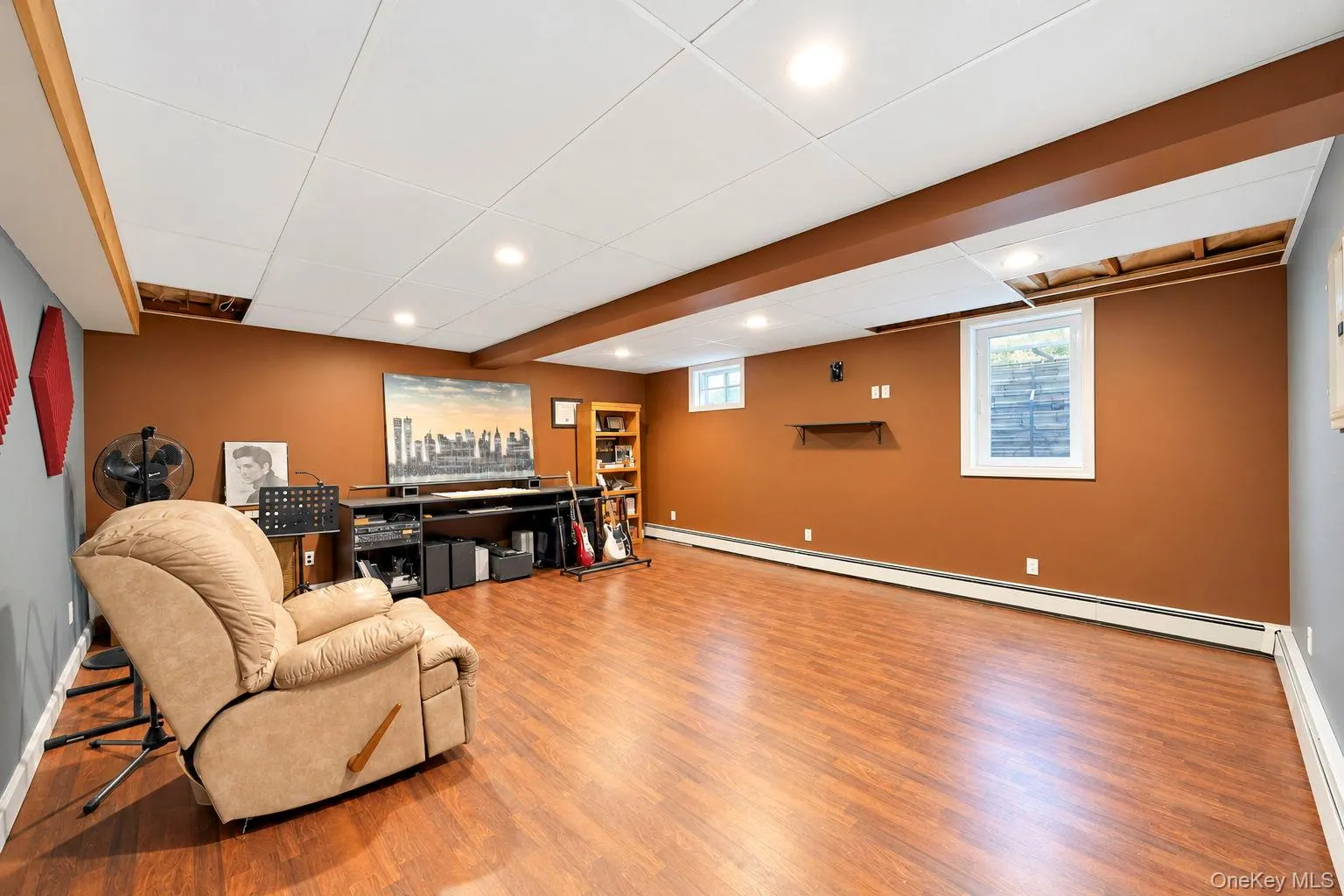 344 Barton Avenue, Brookhaven, NY, 4 Bedrooms Bedrooms, 8 Rooms Rooms,2 BathroomsBathrooms,Residential,For Rent,Barton,0,1056035 344 Barton Avenue, Brookhaven, NY, 4 Bedrooms Bedrooms, 8 Rooms Rooms,2 BathroomsBathrooms,Residential,For Rent,Barton,0,1056035