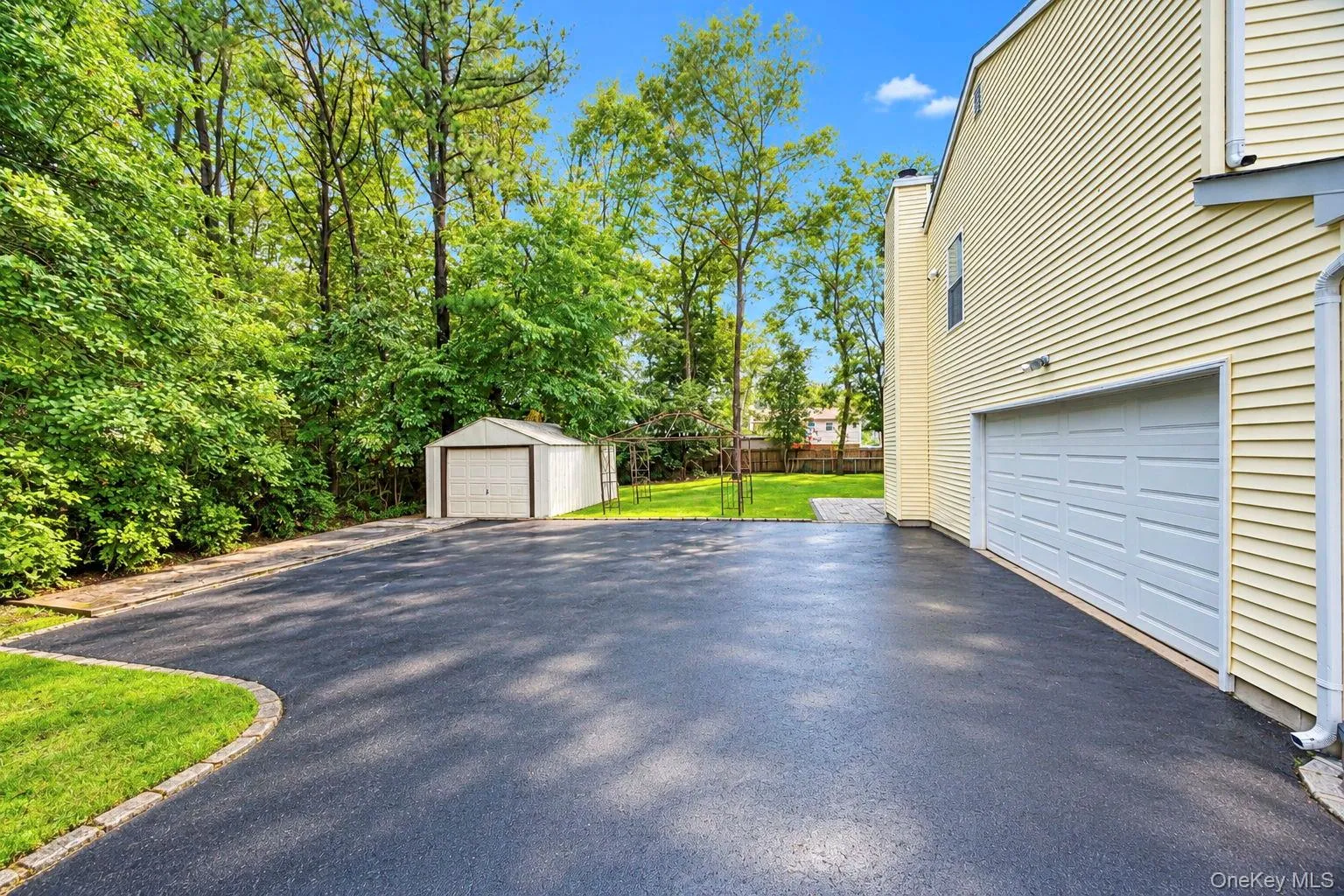 344 Barton Avenue, Brookhaven, NY, 4 Bedrooms Bedrooms, 8 Rooms Rooms,2 BathroomsBathrooms,Residential,For Rent,Barton,0,1056035 344 Barton Avenue, Brookhaven, NY, 4 Bedrooms Bedrooms, 8 Rooms Rooms,2 BathroomsBathrooms,Residential,For Rent,Barton,0,1056035