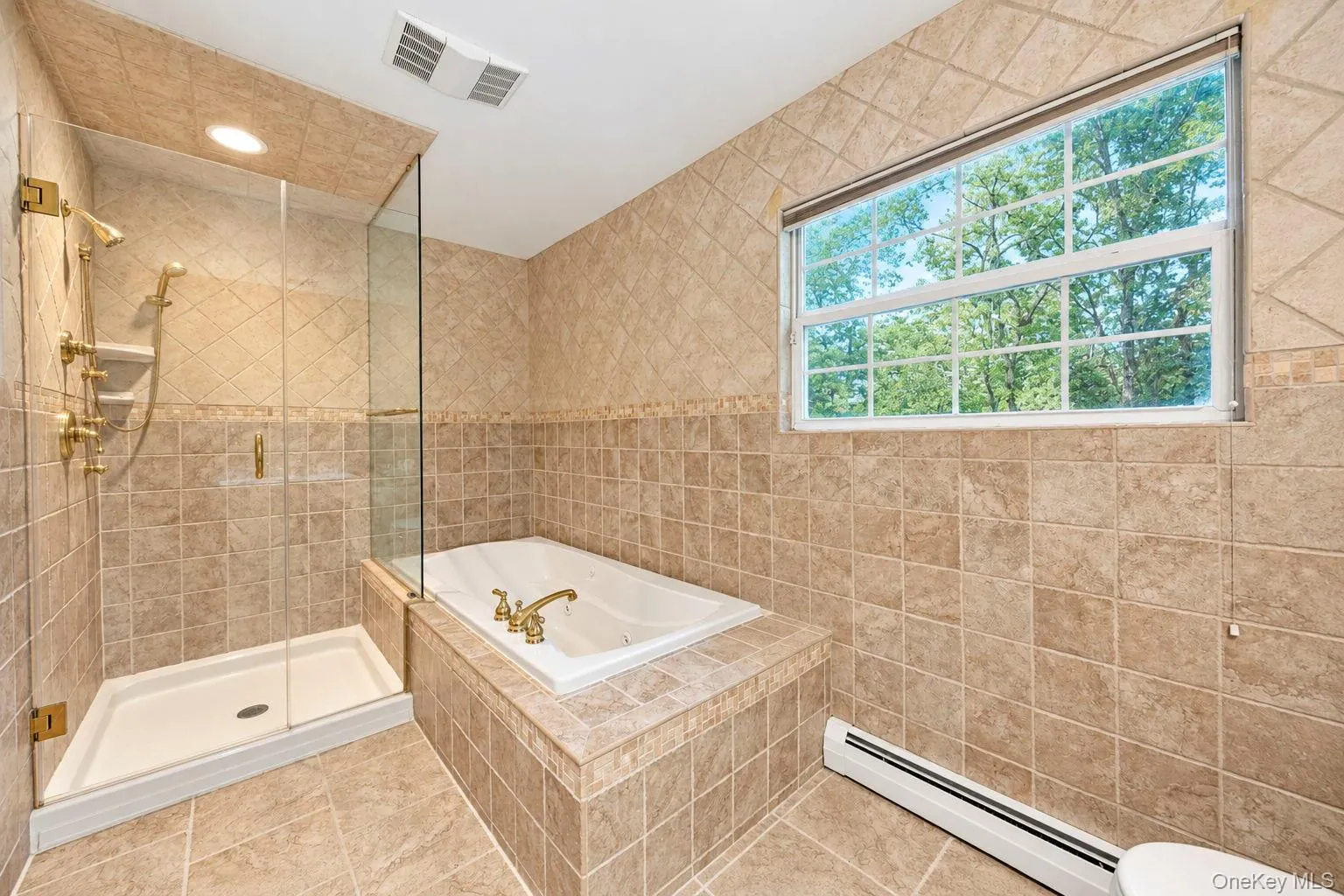 344 Barton Avenue, Brookhaven, NY, 4 Bedrooms Bedrooms, 8 Rooms Rooms,2 BathroomsBathrooms,Residential,For Rent,Barton,0,1056035 344 Barton Avenue, Brookhaven, NY, 4 Bedrooms Bedrooms, 8 Rooms Rooms,2 BathroomsBathrooms,Residential,For Rent,Barton,0,1056035