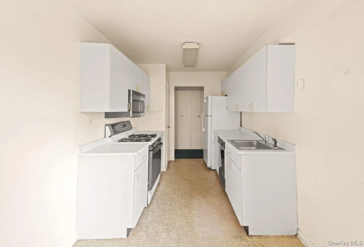 18-75 Corporal Kennedy Street, New York, NY, 1 Bedroom Bedrooms, 3 Rooms Rooms,1 BathroomBathrooms,Residential,For Rent,Corporal Kennedy,0,1056037 18-75 Corporal Kennedy Street, New York, NY, 1 Bedroom Bedrooms, 3 Rooms Rooms,1 BathroomBathrooms,Residential,For Rent,Corporal Kennedy,0,1056037