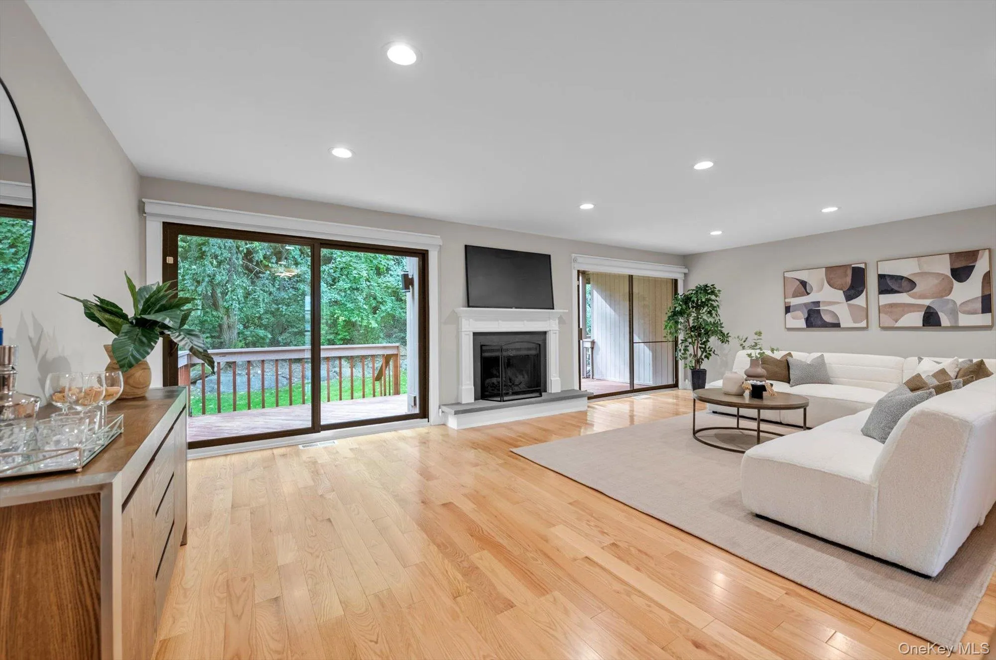 8 John Bean Court, North Hempstead, NY, 3 Bedrooms Bedrooms, 8 Rooms Rooms,3 BathroomsBathrooms,Residential,For Rent,John Bean,0,1056038 8 John Bean Court, North Hempstead, NY, 3 Bedrooms Bedrooms, 8 Rooms Rooms,3 BathroomsBathrooms,Residential,For Rent,John Bean,0,1056038