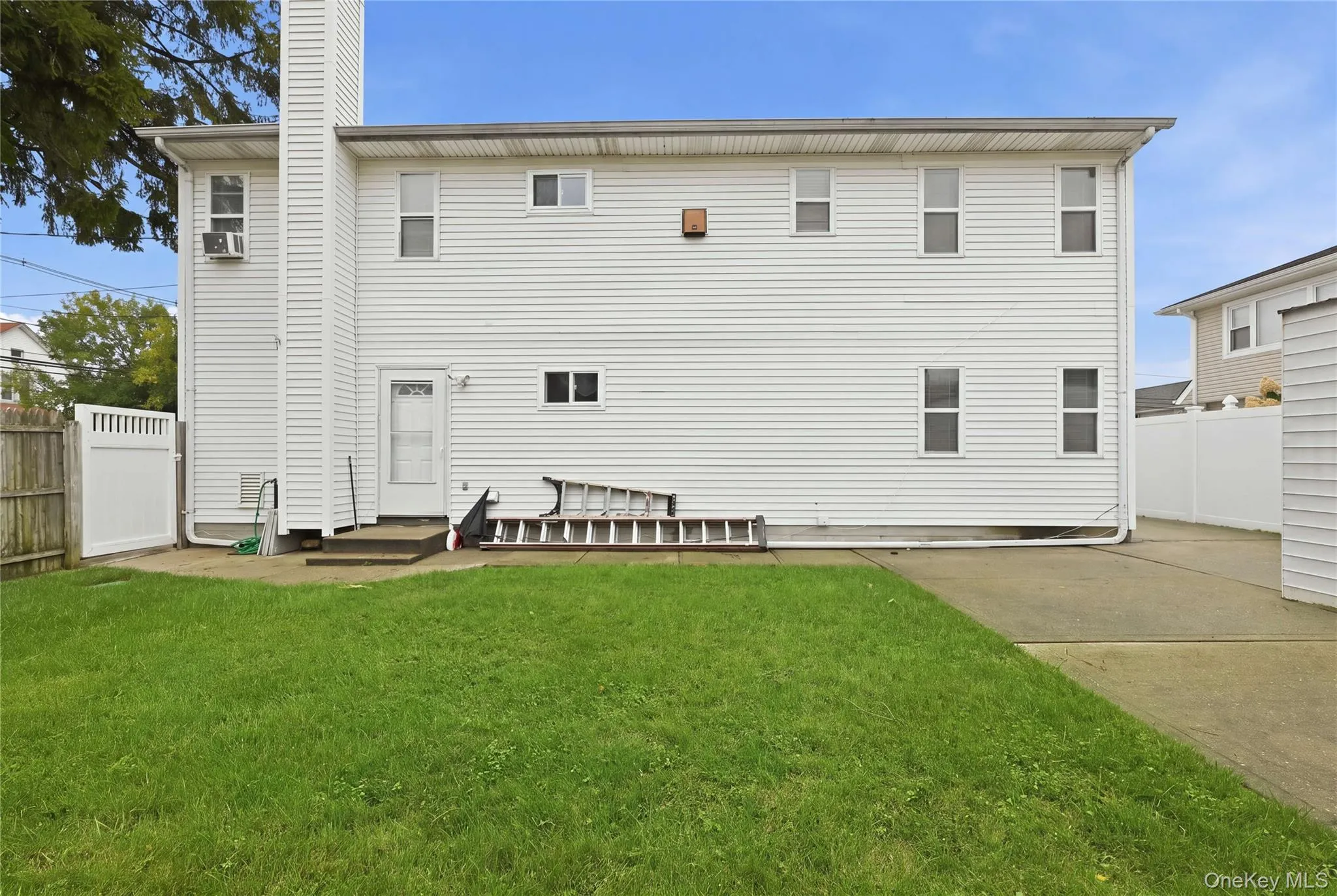 75 Harding Place, Hempstead, NY, 5 Bedrooms Bedrooms, 12 Rooms Rooms,2 BathroomsBathrooms,Residential,For Rent,Harding,0,1056040 75 Harding Place, Hempstead, NY, 5 Bedrooms Bedrooms, 12 Rooms Rooms,2 BathroomsBathrooms,Residential,For Rent,Harding,0,1056040