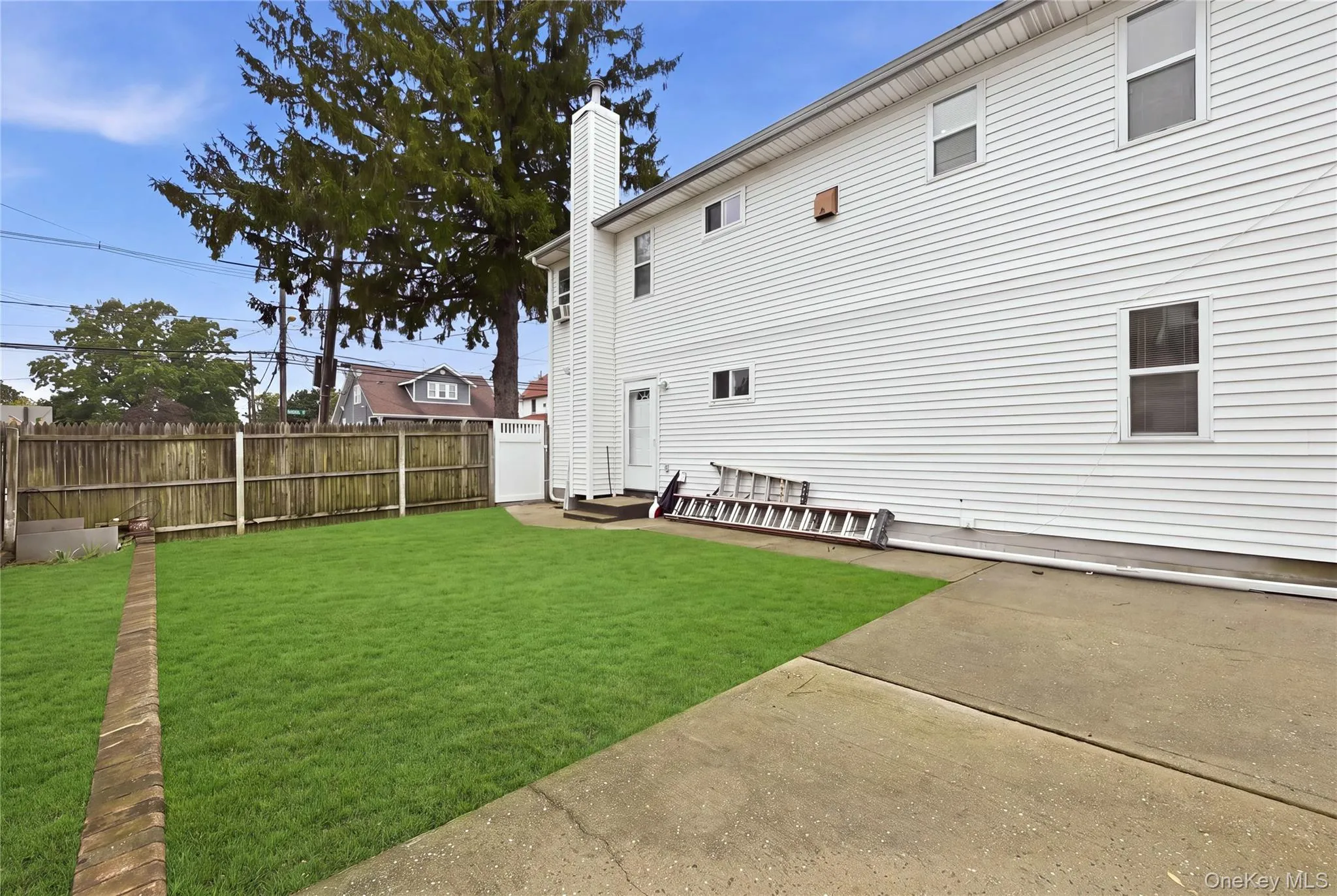 75 Harding Place, Hempstead, NY, 5 Bedrooms Bedrooms, 12 Rooms Rooms,2 BathroomsBathrooms,Residential,For Rent,Harding,0,1056040 75 Harding Place, Hempstead, NY, 5 Bedrooms Bedrooms, 12 Rooms Rooms,2 BathroomsBathrooms,Residential,For Rent,Harding,0,1056040