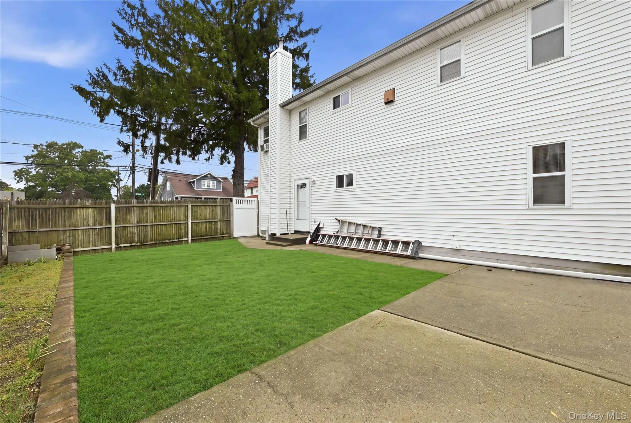 75 Harding Place, Hempstead, NY, 5 Bedrooms Bedrooms, 12 Rooms Rooms,2 BathroomsBathrooms,Residential,For Rent,Harding,0,1056040 75 Harding Place, Hempstead, NY, 5 Bedrooms Bedrooms, 12 Rooms Rooms,2 BathroomsBathrooms,Residential,For Rent,Harding,0,1056040