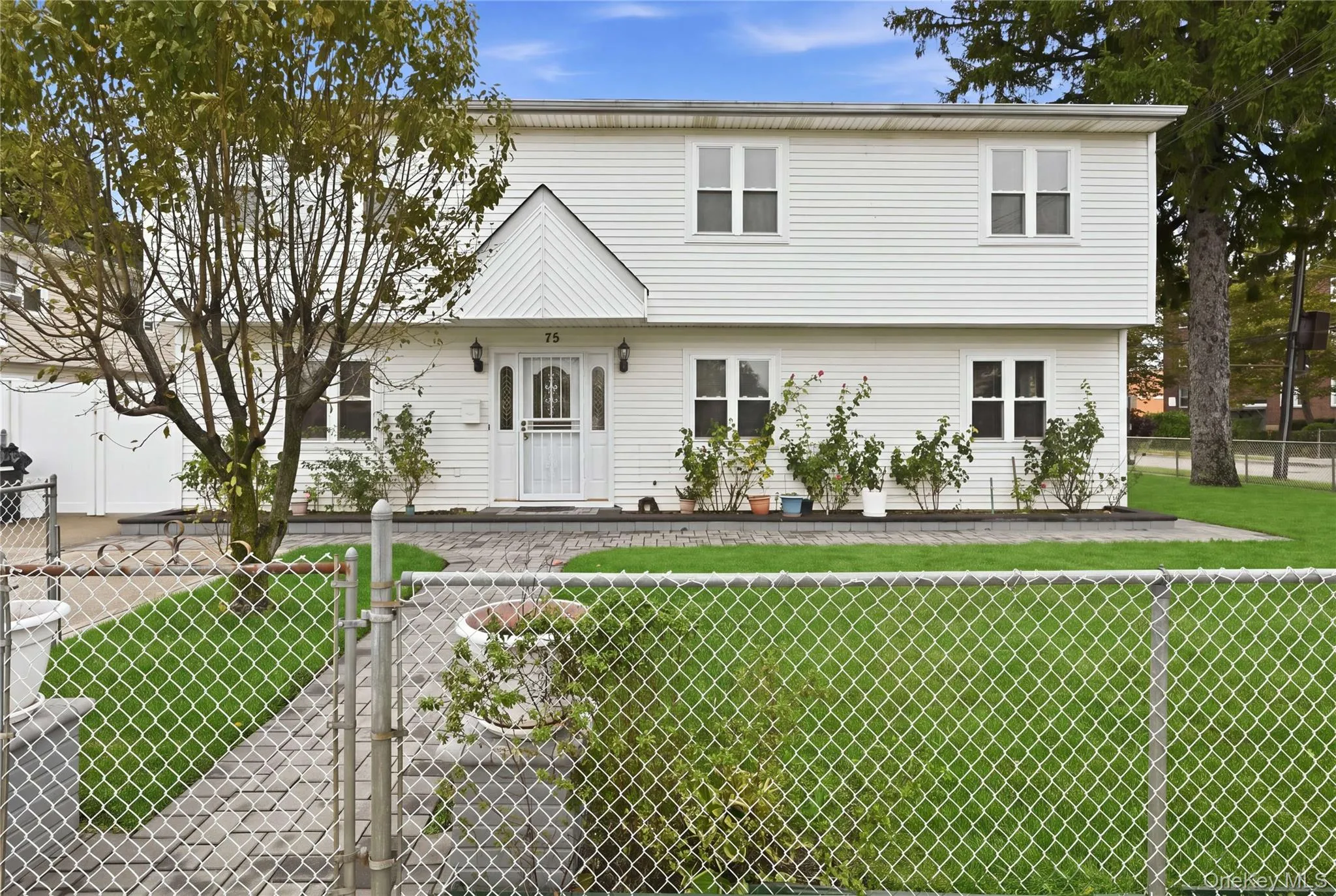 75 Harding Place, Hempstead, NY, 5 Bedrooms Bedrooms, 12 Rooms Rooms,2 BathroomsBathrooms,Residential,For Rent,Harding,0,1056040 75 Harding Place, Hempstead, NY, 5 Bedrooms Bedrooms, 12 Rooms Rooms,2 BathroomsBathrooms,Residential,For Rent,Harding,0,1056040