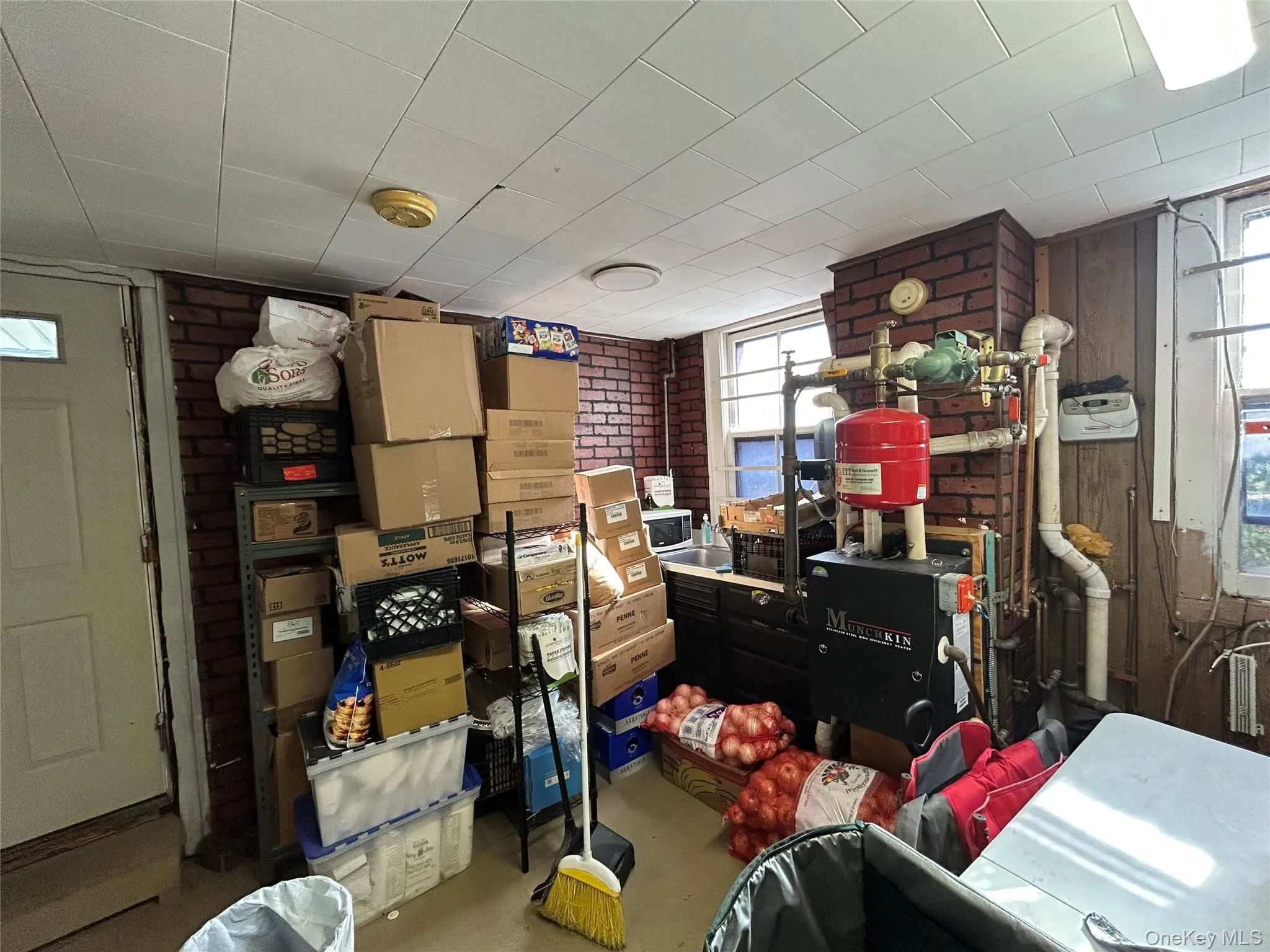 34 Hoffman Street, Poughkeepsie, NY, ,Commercial Lease,For Rent,Hoffman,0,1056041 34 Hoffman Street, Poughkeepsie, NY, ,Commercial Lease,For Rent,Hoffman,0,1056041