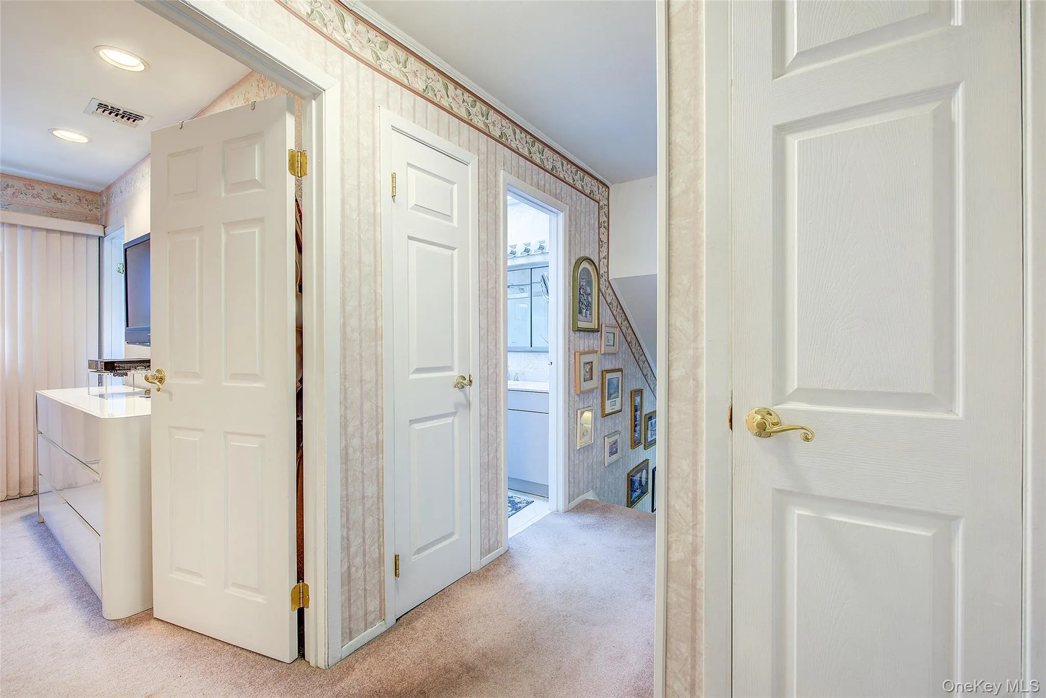 133 Kings Highway, Islip, NY, 4 Bedrooms Bedrooms, 7 Rooms Rooms,2 BathroomsBathrooms,Residential,For Rent,Kings,0,1056042 133 Kings Highway, Islip, NY, 4 Bedrooms Bedrooms, 7 Rooms Rooms,2 BathroomsBathrooms,Residential,For Rent,Kings,0,1056042