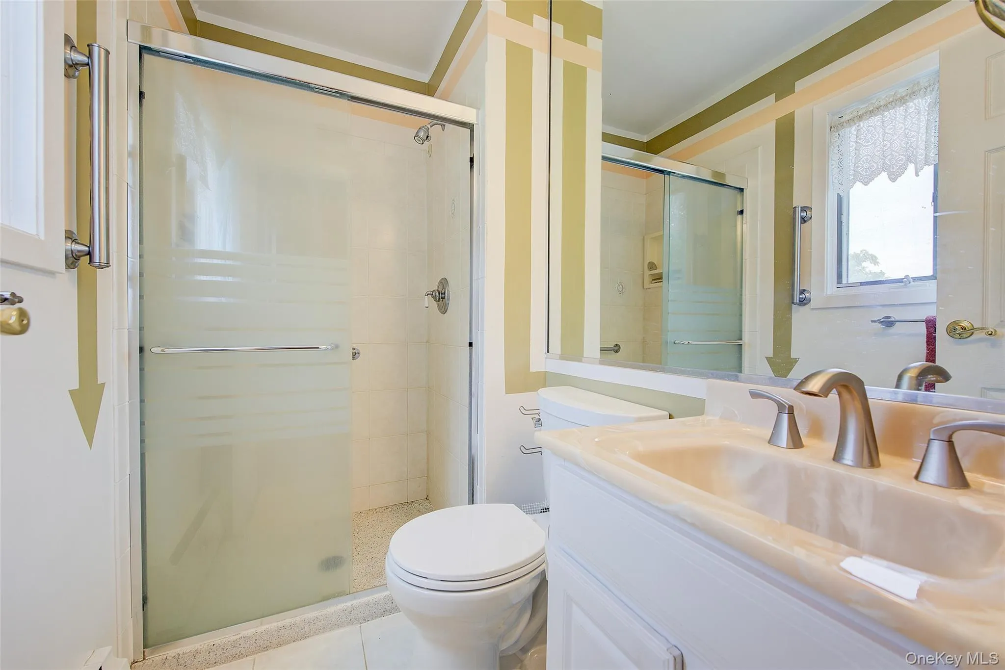 Full bathroom Full bathroom