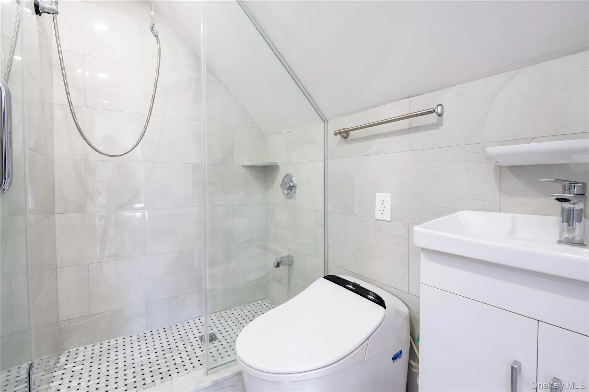 29-35 162nd Street, New York, NY, 4 Bedrooms Bedrooms, 8 Rooms Rooms,3 BathroomsBathrooms,Residential,For Rent,162nd,0,1056049 29-35 162nd Street, New York, NY, 4 Bedrooms Bedrooms, 8 Rooms Rooms,3 BathroomsBathrooms,Residential,For Rent,162nd,0,1056049