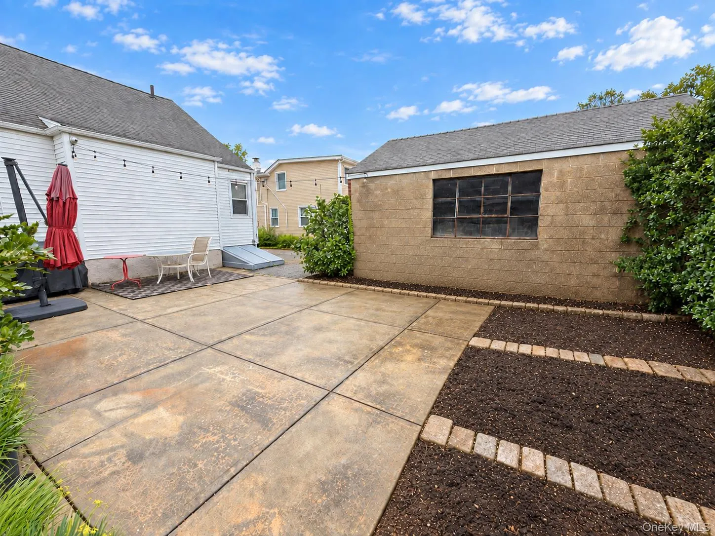 145 Westbury Avenue, North Hempstead, NY, 4 Bedrooms Bedrooms, 6 Rooms Rooms,2 BathroomsBathrooms,Residential,For Rent,Westbury,0,1056054 145 Westbury Avenue, North Hempstead, NY, 4 Bedrooms Bedrooms, 6 Rooms Rooms,2 BathroomsBathrooms,Residential,For Rent,Westbury,0,1056054