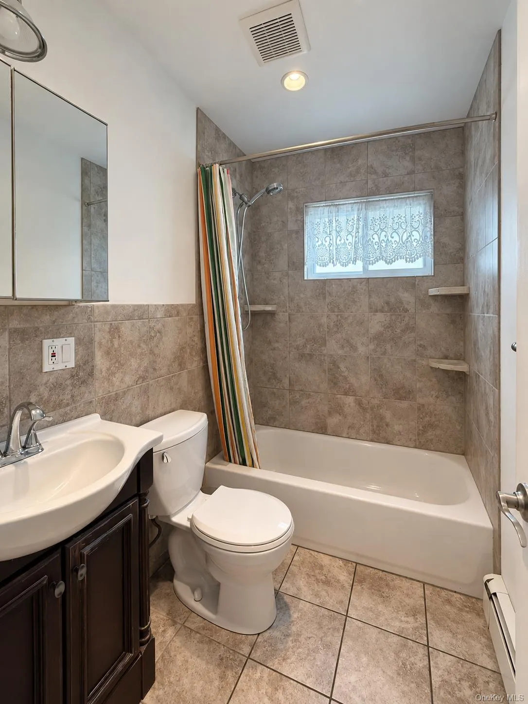 145 Westbury Avenue, North Hempstead, NY, 4 Bedrooms Bedrooms, 6 Rooms Rooms,2 BathroomsBathrooms,Residential,For Rent,Westbury,0,1056054 145 Westbury Avenue, North Hempstead, NY, 4 Bedrooms Bedrooms, 6 Rooms Rooms,2 BathroomsBathrooms,Residential,For Rent,Westbury,0,1056054