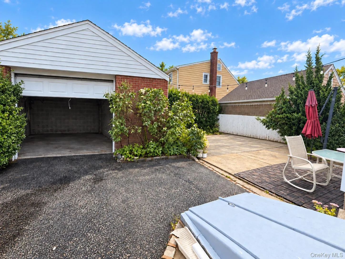 145 Westbury Avenue, North Hempstead, NY, 4 Bedrooms Bedrooms, 6 Rooms Rooms,2 BathroomsBathrooms,Residential,For Rent,Westbury,0,1056054 145 Westbury Avenue, North Hempstead, NY, 4 Bedrooms Bedrooms, 6 Rooms Rooms,2 BathroomsBathrooms,Residential,For Rent,Westbury,0,1056054