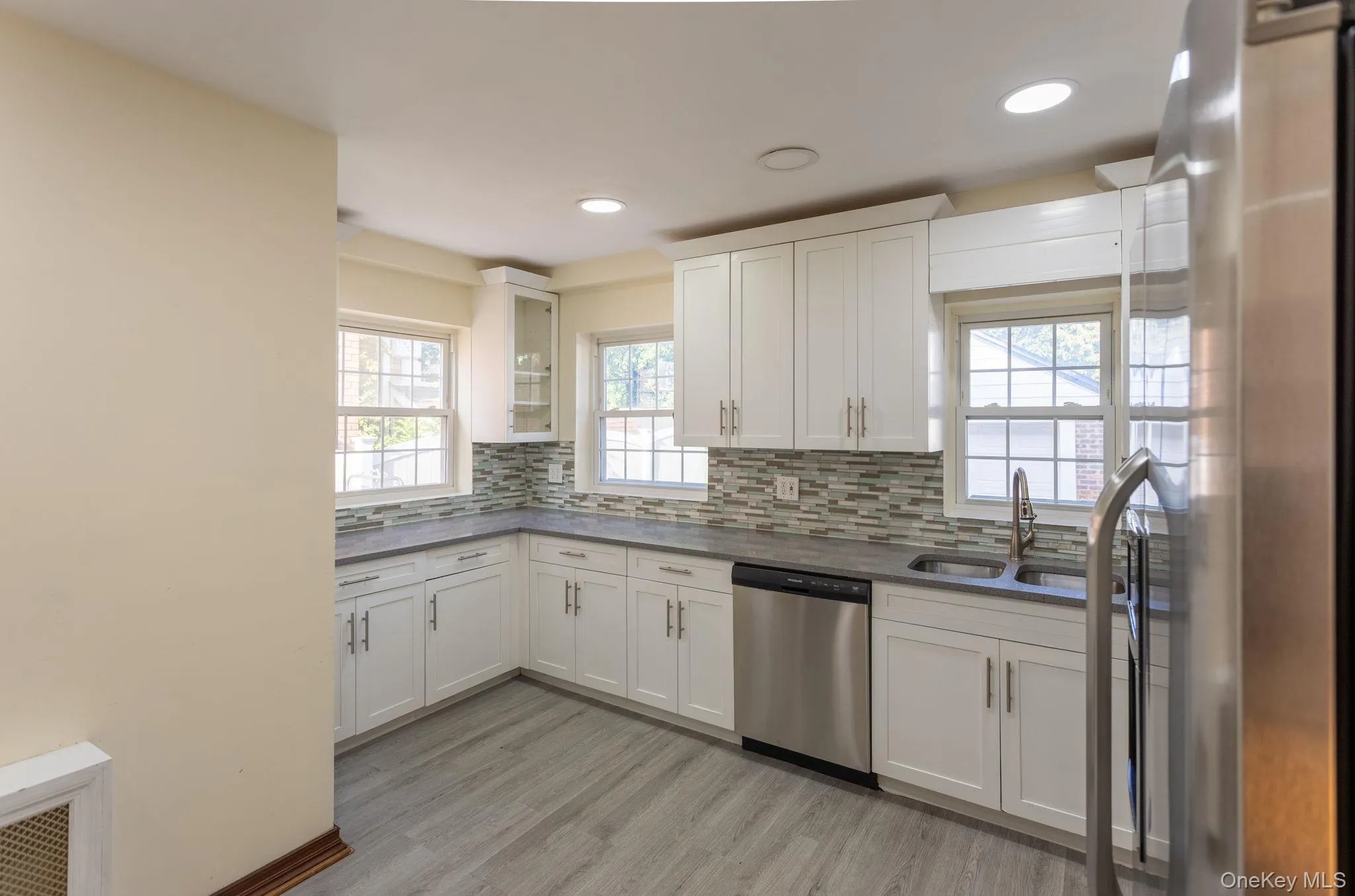 73-35 189th Street, New York, NY, 3 Bedrooms Bedrooms, 9 Rooms Rooms,1 BathroomBathrooms,Residential,For Rent,189th,0,1056057 73-35 189th Street, New York, NY, 3 Bedrooms Bedrooms, 9 Rooms Rooms,1 BathroomBathrooms,Residential,For Rent,189th,0,1056057