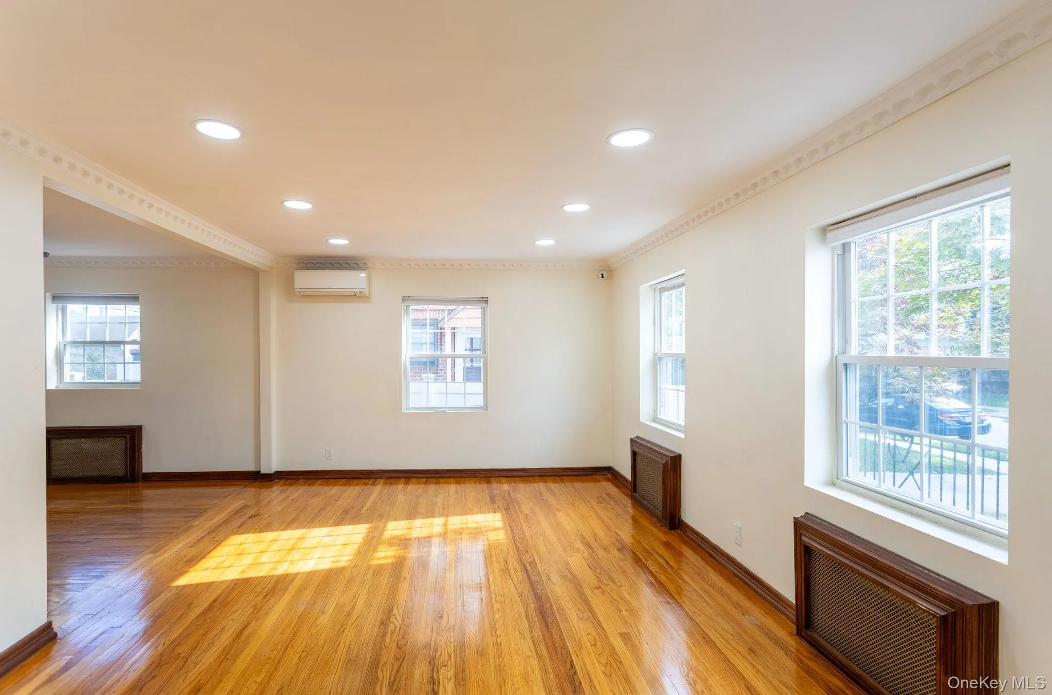 73-35 189th Street, New York, NY, 3 Bedrooms Bedrooms, 9 Rooms Rooms,1 BathroomBathrooms,Residential,For Rent,189th,0,1056057 73-35 189th Street, New York, NY, 3 Bedrooms Bedrooms, 9 Rooms Rooms,1 BathroomBathrooms,Residential,For Rent,189th,0,1056057