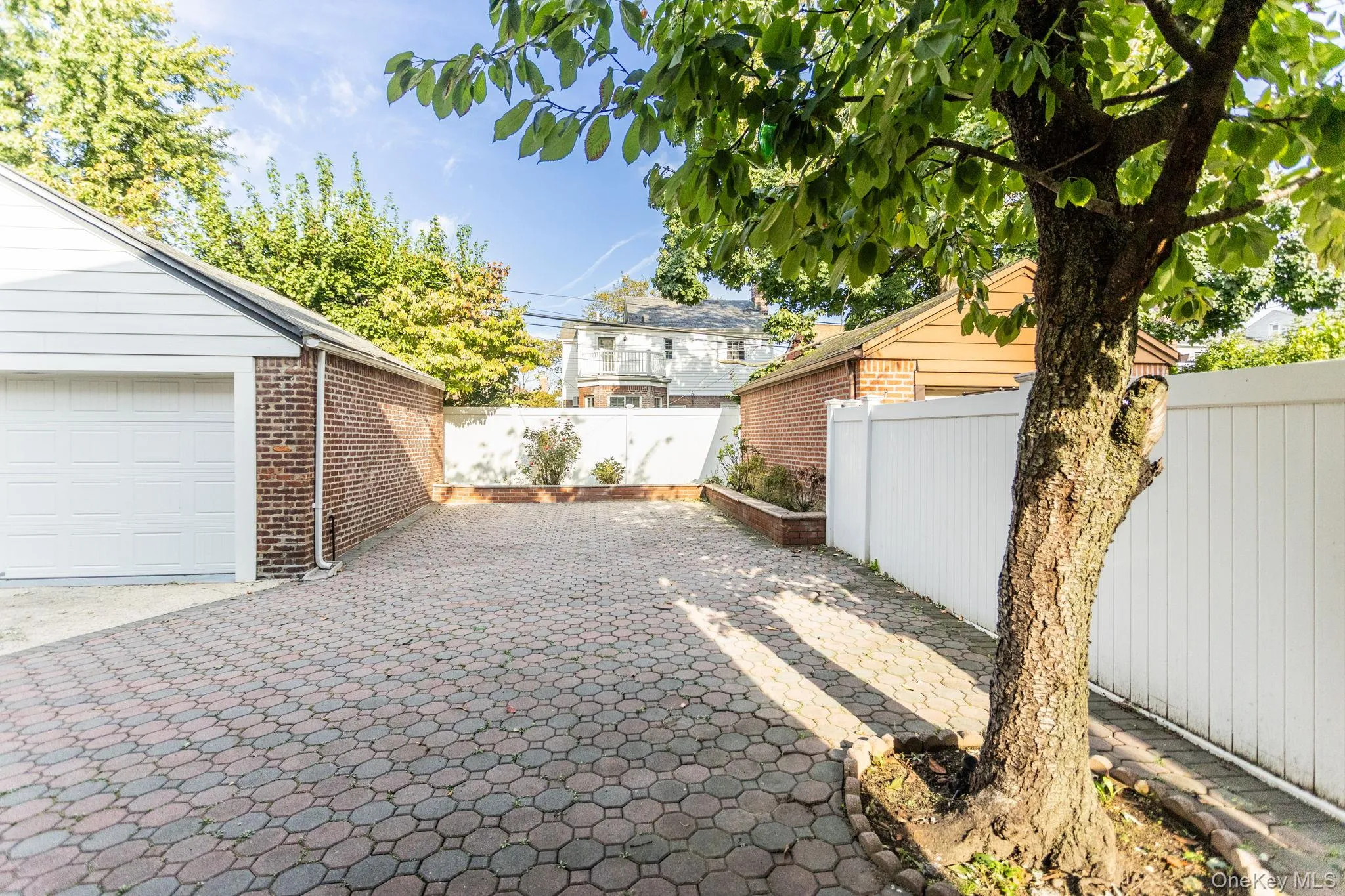 73-35 189th Street, New York, NY, 3 Bedrooms Bedrooms, 9 Rooms Rooms,1 BathroomBathrooms,Residential,For Rent,189th,0,1056057 73-35 189th Street, New York, NY, 3 Bedrooms Bedrooms, 9 Rooms Rooms,1 BathroomBathrooms,Residential,For Rent,189th,0,1056057