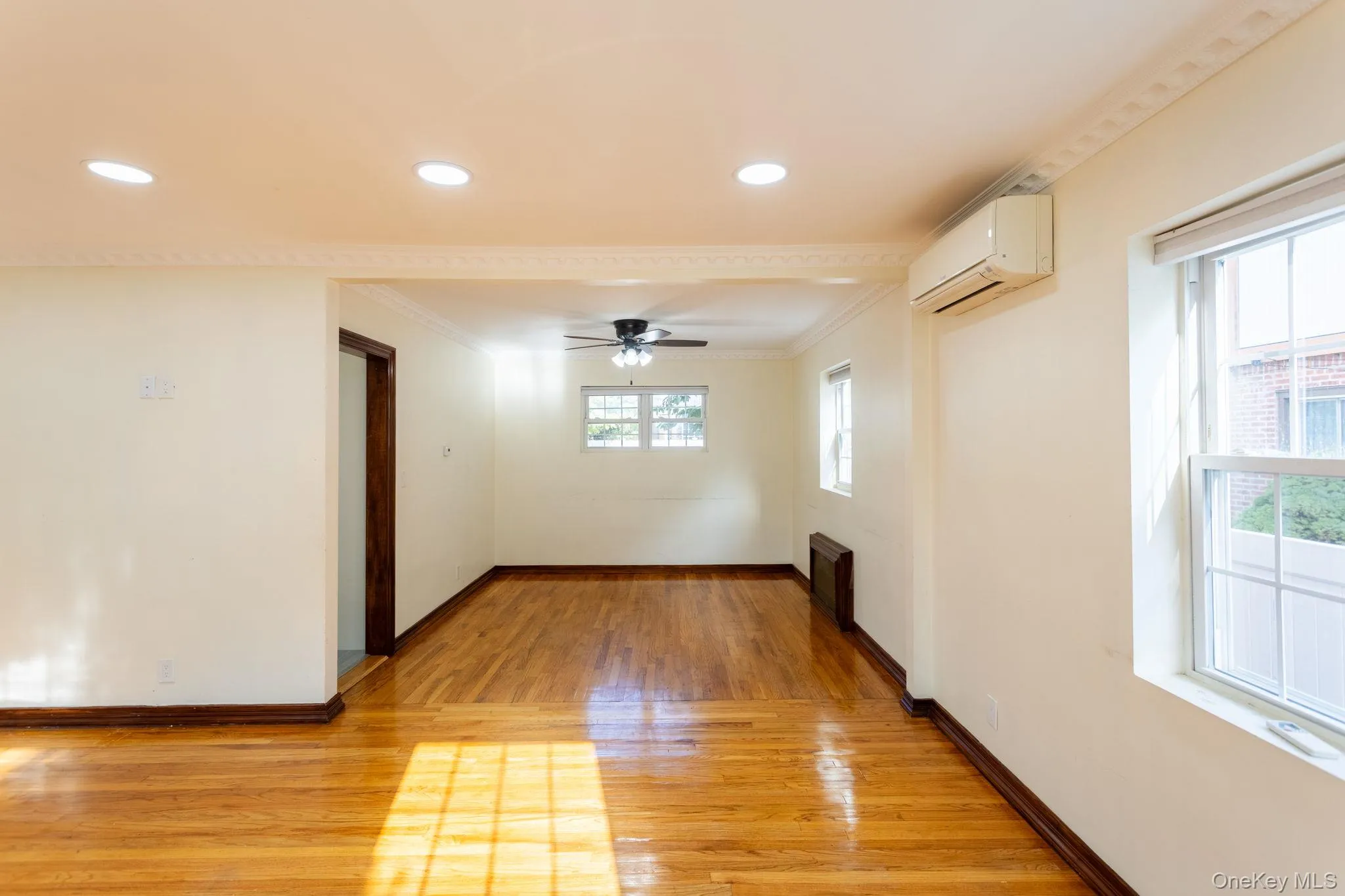 73-35 189th Street, New York, NY, 3 Bedrooms Bedrooms, 9 Rooms Rooms,1 BathroomBathrooms,Residential,For Rent,189th,0,1056057 73-35 189th Street, New York, NY, 3 Bedrooms Bedrooms, 9 Rooms Rooms,1 BathroomBathrooms,Residential,For Rent,189th,0,1056057