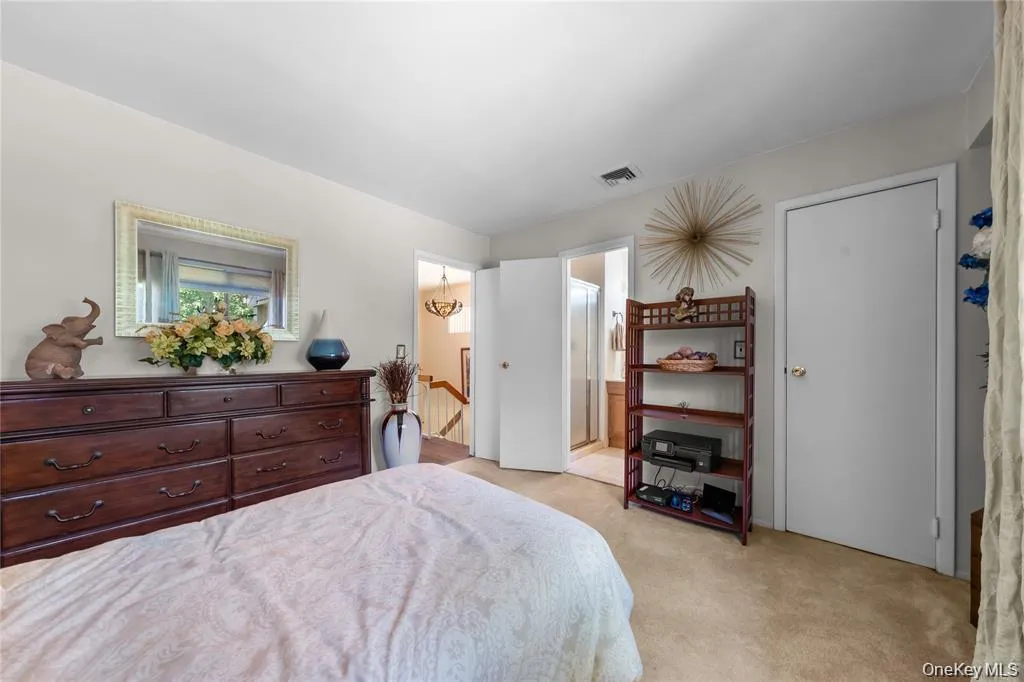 4 Lyndon Court, Islip, NY, 2 Bedrooms Bedrooms, 4 Rooms Rooms,2 BathroomsBathrooms,Residential,For Rent,Lyndon,0,1056058 4 Lyndon Court, Islip, NY, 2 Bedrooms Bedrooms, 4 Rooms Rooms,2 BathroomsBathrooms,Residential,For Rent,Lyndon,0,1056058