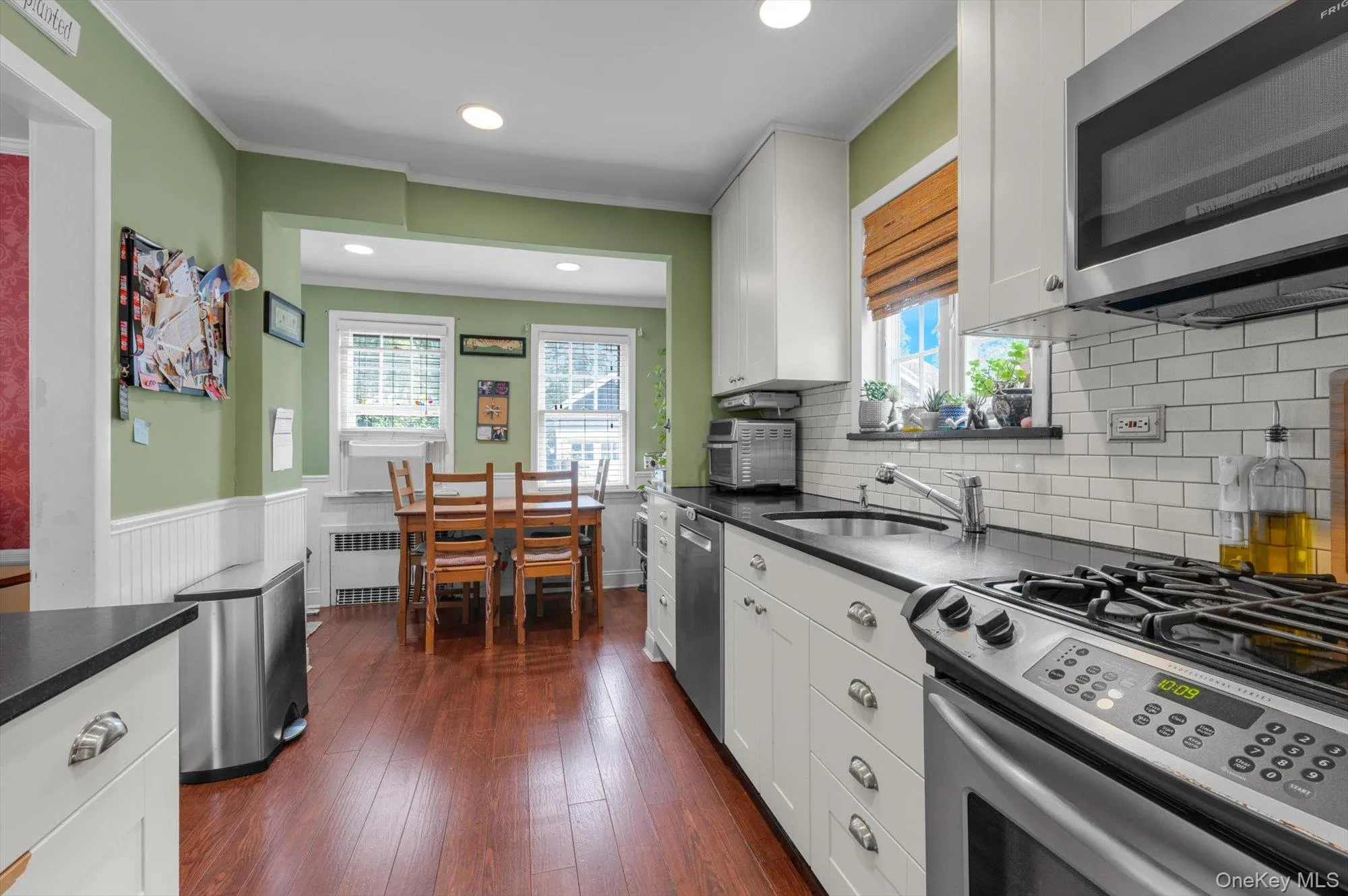 91 Geranium Avenue, Hempstead, NY, 3 Bedrooms Bedrooms, 7 Rooms Rooms,1 BathroomBathrooms,Residential,For Rent,Geranium,0,1056059 91 Geranium Avenue, Hempstead, NY, 3 Bedrooms Bedrooms, 7 Rooms Rooms,1 BathroomBathrooms,Residential,For Rent,Geranium,0,1056059
