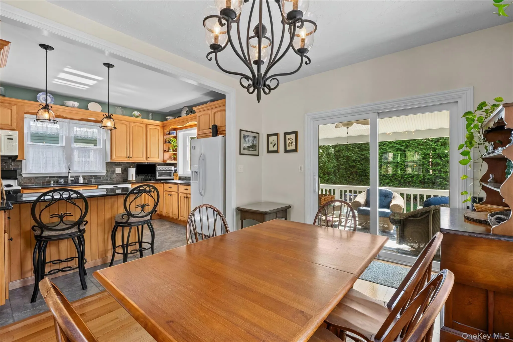 19 Willow Place, Oyster Bay, NY, 3 Bedrooms Bedrooms, 7 Rooms Rooms,1 BathroomBathrooms,Residential,For Rent,Willow,0,1056065 19 Willow Place, Oyster Bay, NY, 3 Bedrooms Bedrooms, 7 Rooms Rooms,1 BathroomBathrooms,Residential,For Rent,Willow,0,1056065