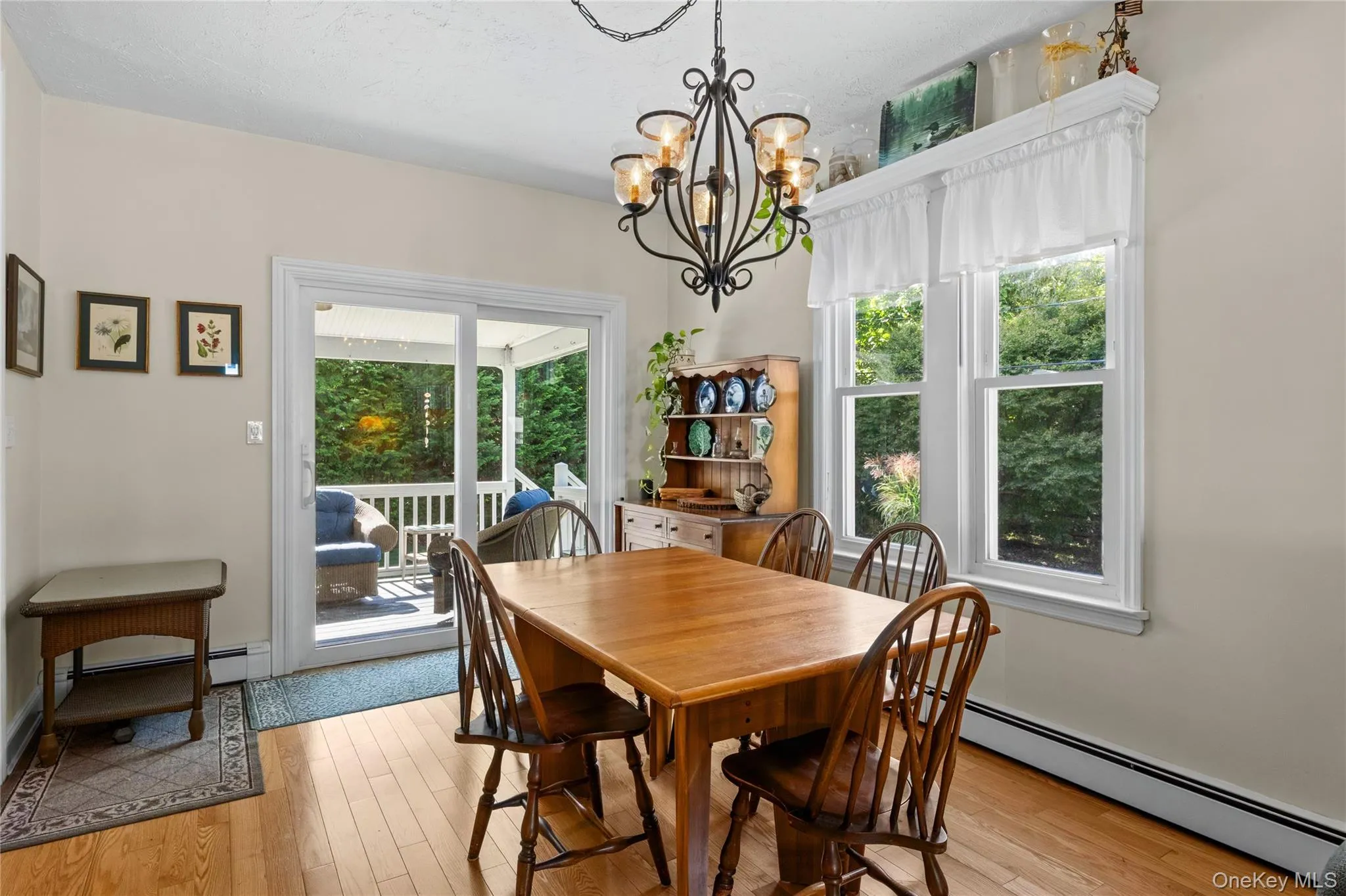 19 Willow Place, Oyster Bay, NY, 3 Bedrooms Bedrooms, 7 Rooms Rooms,1 BathroomBathrooms,Residential,For Rent,Willow,0,1056065 19 Willow Place, Oyster Bay, NY, 3 Bedrooms Bedrooms, 7 Rooms Rooms,1 BathroomBathrooms,Residential,For Rent,Willow,0,1056065