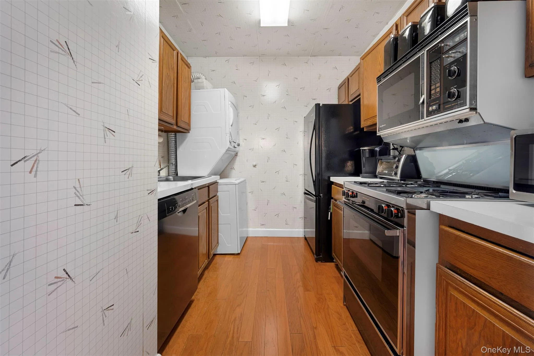 269-10 Grand Central Parkway, New York, NY, 1 Bedroom Bedrooms, 3 Rooms Rooms,1 BathroomBathrooms,Residential,For Rent,Grand Central,0,1056067 269-10 Grand Central Parkway, New York, NY, 1 Bedroom Bedrooms, 3 Rooms Rooms,1 BathroomBathrooms,Residential,For Rent,Grand Central,0,1056067