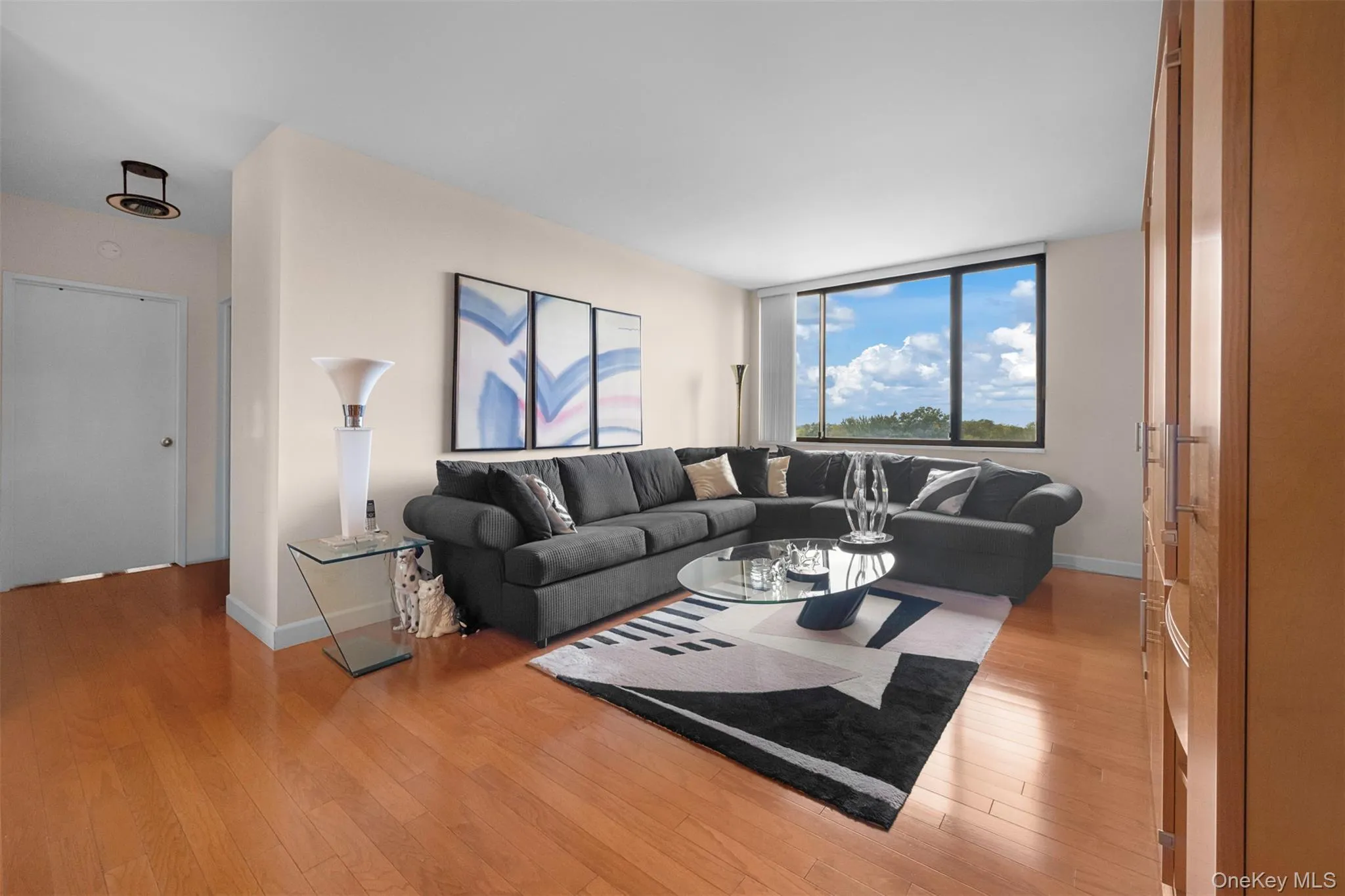 269-10 Grand Central Parkway, New York, NY, 1 Bedroom Bedrooms, 3 Rooms Rooms,1 BathroomBathrooms,Residential,For Rent,Grand Central,0,1056067 269-10 Grand Central Parkway, New York, NY, 1 Bedroom Bedrooms, 3 Rooms Rooms,1 BathroomBathrooms,Residential,For Rent,Grand Central,0,1056067