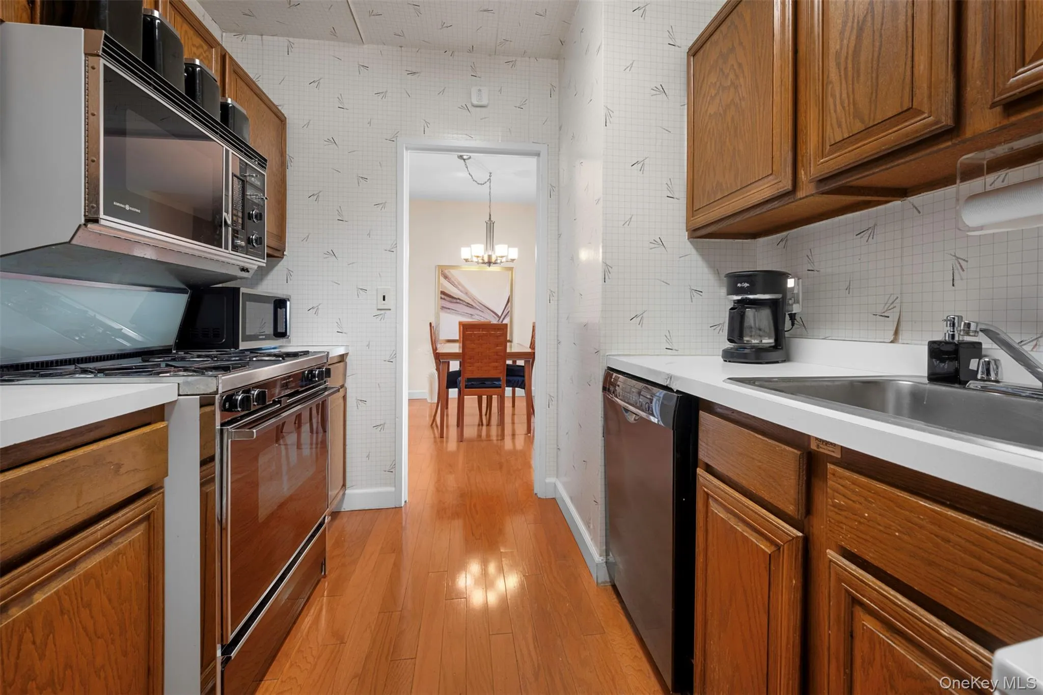 269-10 Grand Central Parkway, New York, NY, 1 Bedroom Bedrooms, 3 Rooms Rooms,1 BathroomBathrooms,Residential,For Rent,Grand Central,0,1056067 269-10 Grand Central Parkway, New York, NY, 1 Bedroom Bedrooms, 3 Rooms Rooms,1 BathroomBathrooms,Residential,For Rent,Grand Central,0,1056067