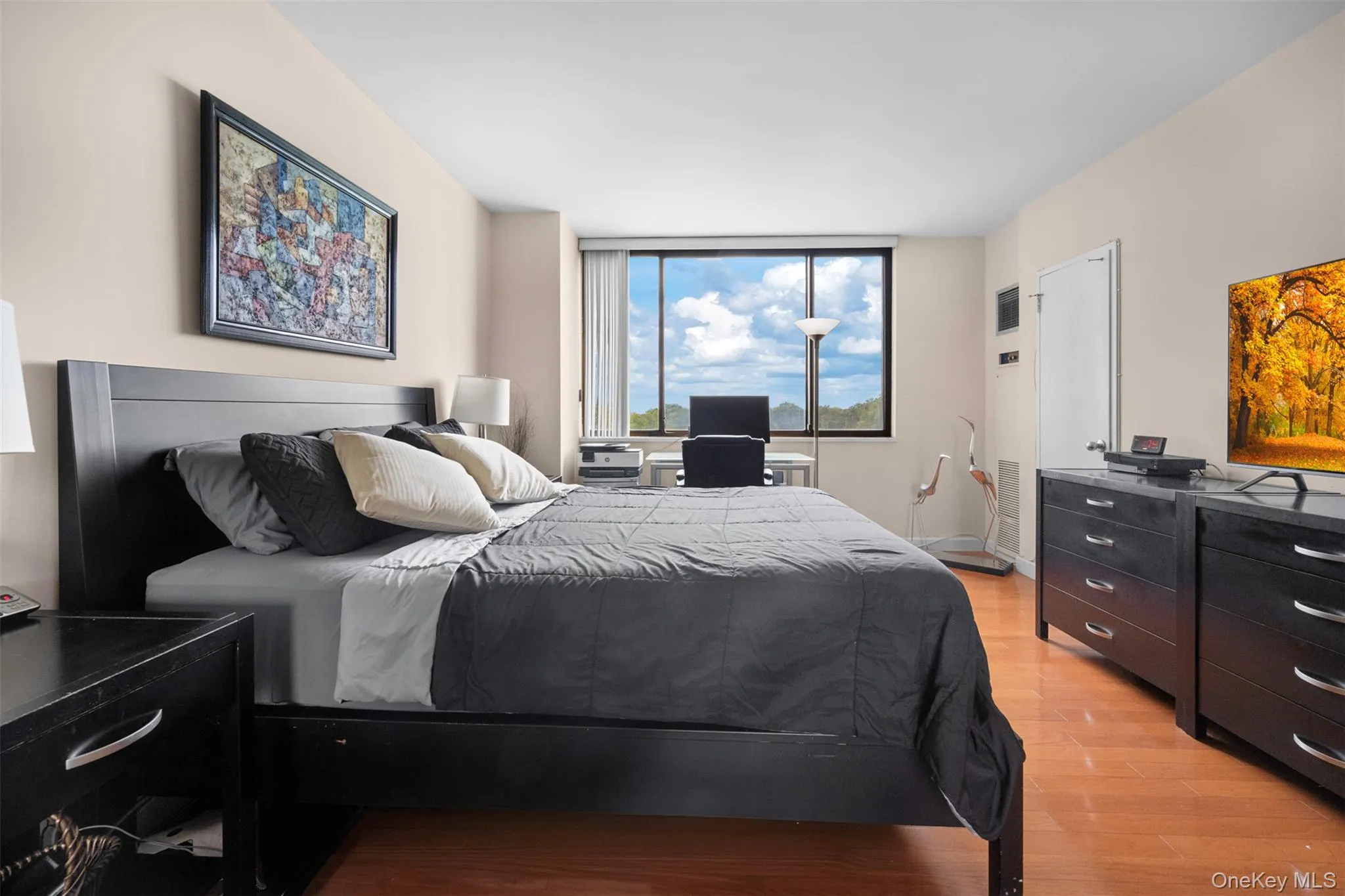 269-10 Grand Central Parkway, New York, NY, 1 Bedroom Bedrooms, 3 Rooms Rooms,1 BathroomBathrooms,Residential,For Rent,Grand Central,0,1056067 269-10 Grand Central Parkway, New York, NY, 1 Bedroom Bedrooms, 3 Rooms Rooms,1 BathroomBathrooms,Residential,For Rent,Grand Central,0,1056067