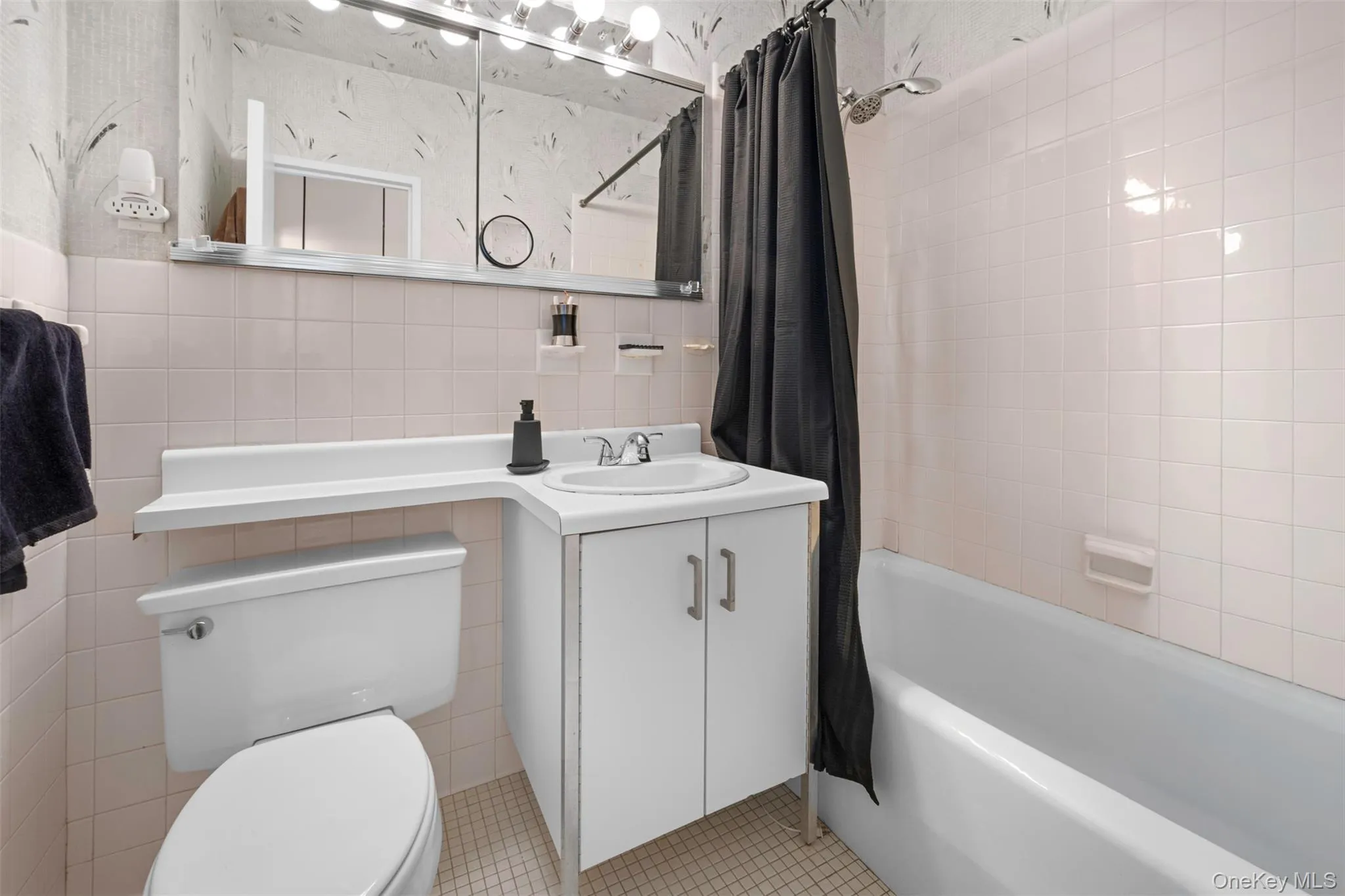 269-10 Grand Central Parkway, New York, NY, 1 Bedroom Bedrooms, 3 Rooms Rooms,1 BathroomBathrooms,Residential,For Rent,Grand Central,0,1056067 269-10 Grand Central Parkway, New York, NY, 1 Bedroom Bedrooms, 3 Rooms Rooms,1 BathroomBathrooms,Residential,For Rent,Grand Central,0,1056067
