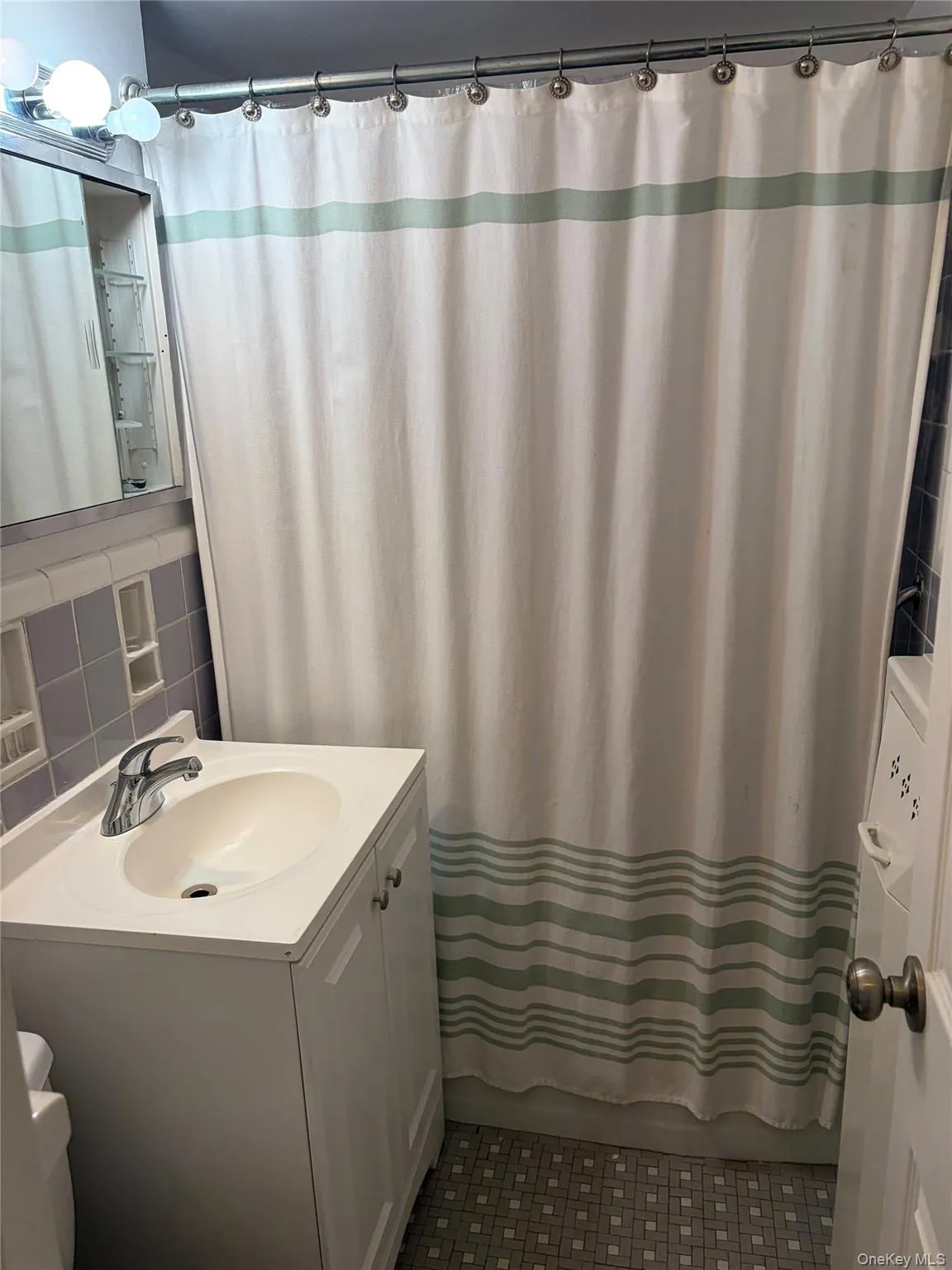 97-37 63 Road, New York, NY, 1 Bedroom Bedrooms, 3 Rooms Rooms,1 BathroomBathrooms,Residential,For Rent,63 Road,0,1056073 97-37 63 Road, New York, NY, 1 Bedroom Bedrooms, 3 Rooms Rooms,1 BathroomBathrooms,Residential,For Rent,63 Road,0,1056073