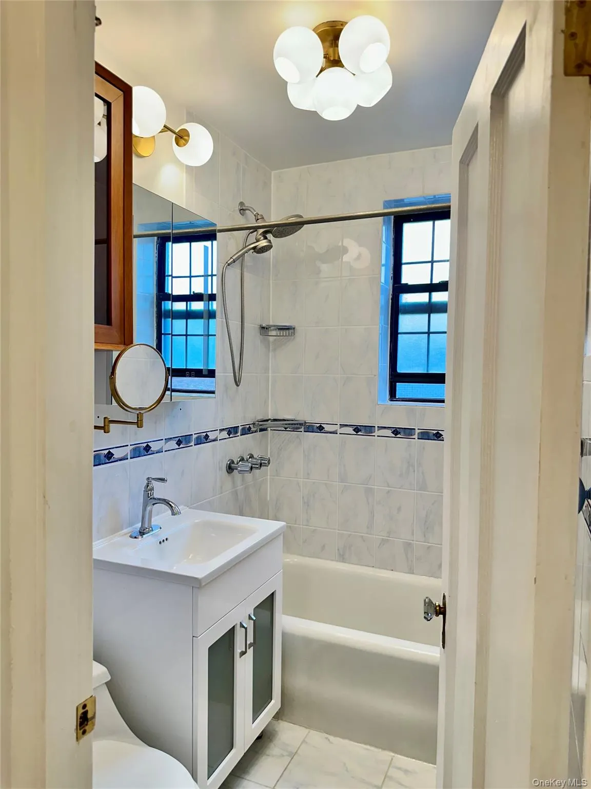68-36 Burns, New York, NY, 1 Bedroom Bedrooms, 3 Rooms Rooms,1 BathroomBathrooms,Residential,For Rent,Burns,0,1056074 68-36 Burns, New York, NY, 1 Bedroom Bedrooms, 3 Rooms Rooms,1 BathroomBathrooms,Residential,For Rent,Burns,0,1056074
