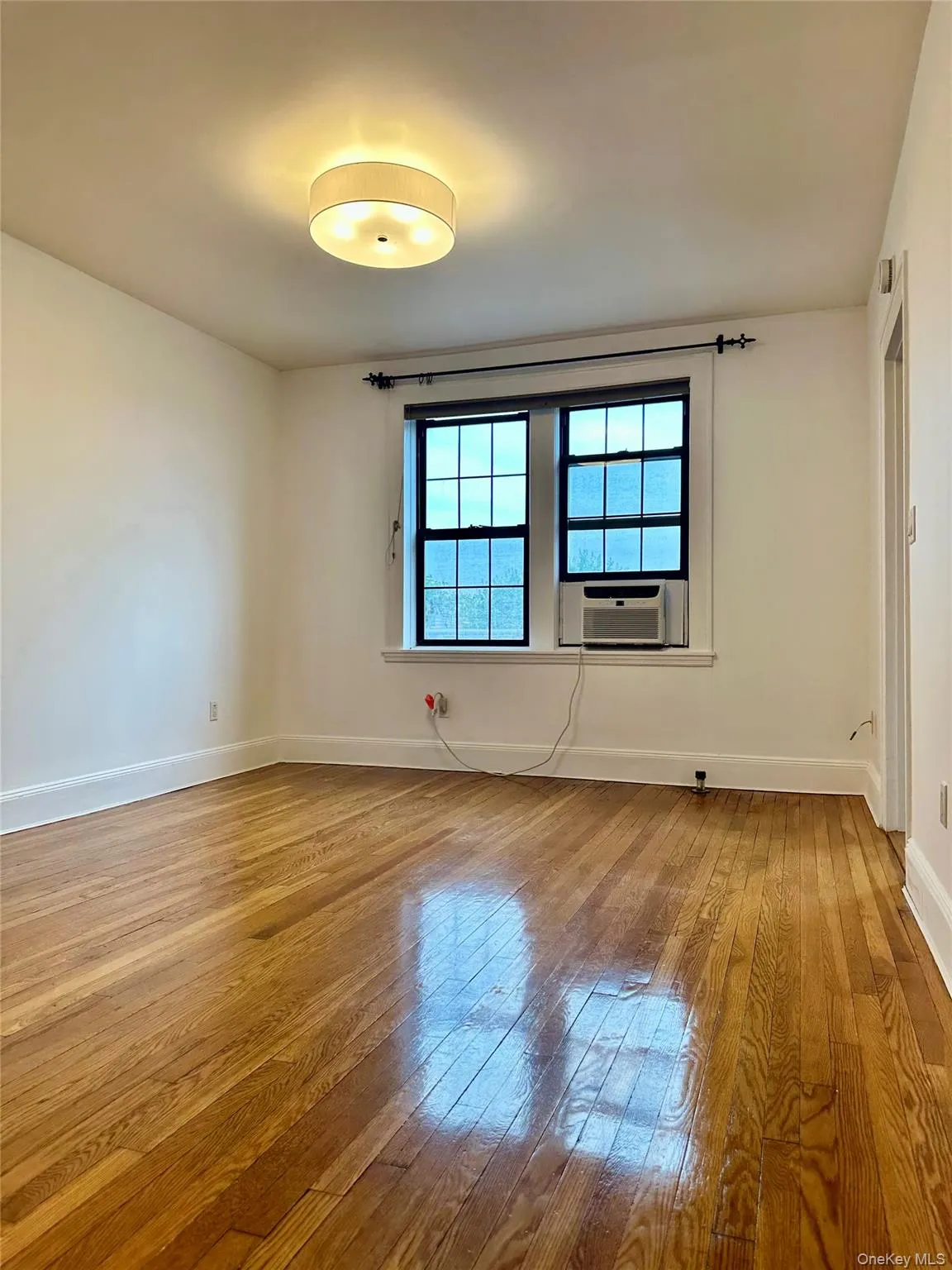 68-36 Burns, New York, NY, 1 Bedroom Bedrooms, 3 Rooms Rooms,1 BathroomBathrooms,Residential,For Rent,Burns,0,1056074 68-36 Burns, New York, NY, 1 Bedroom Bedrooms, 3 Rooms Rooms,1 BathroomBathrooms,Residential,For Rent,Burns,0,1056074