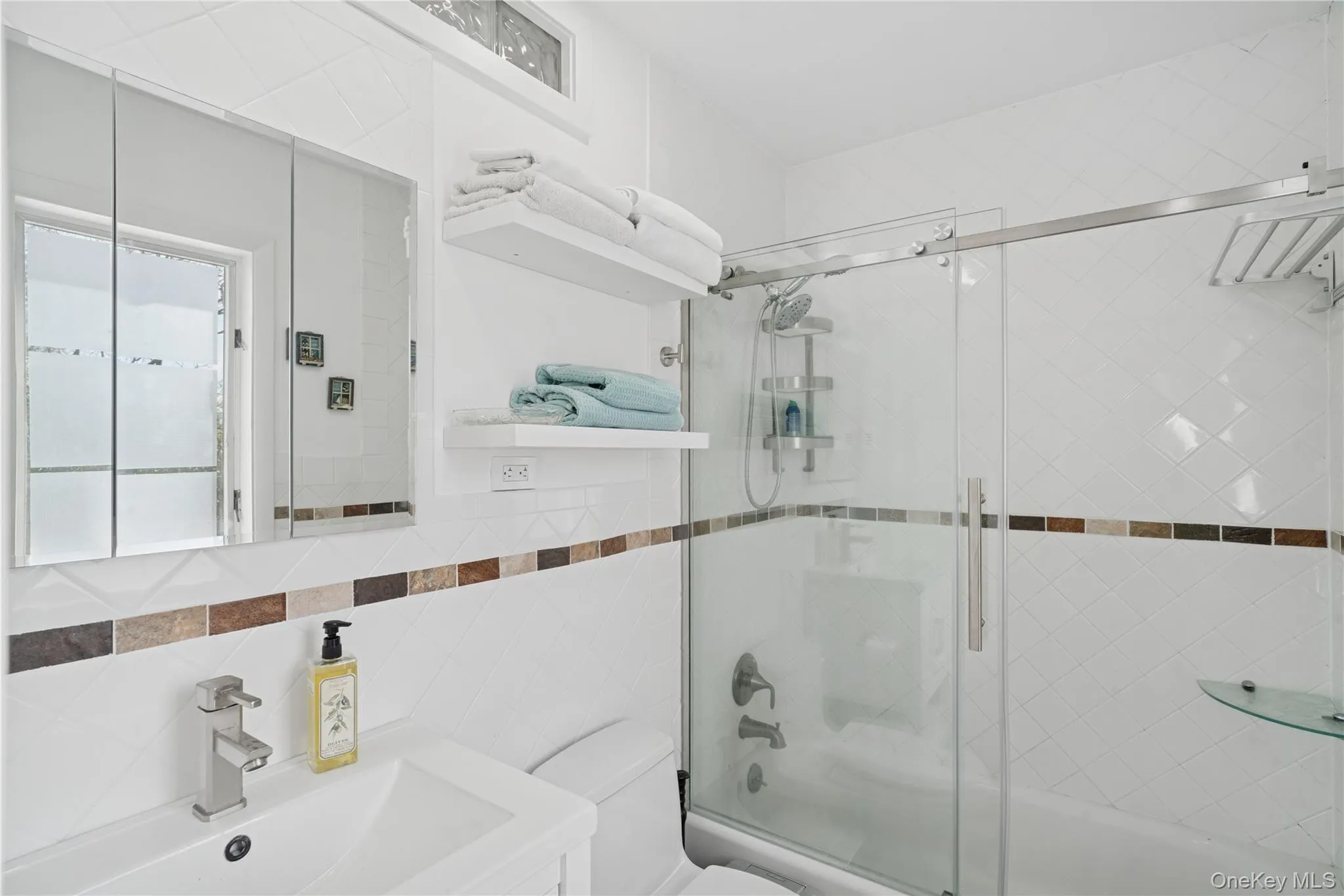 45 Fairlawn Drive, East Hampton, NY, 3 Bedroom Bedrooms, 3 Room Rooms,3 BathroomBathrooms,Residential Lease,For Rent,Fairlawn,0,1056075 45 Fairlawn Drive, East Hampton, NY, 3 Bedroom Bedrooms, 3 Room Rooms,3 BathroomBathrooms,Residential Lease,For Rent,Fairlawn,0,1056075