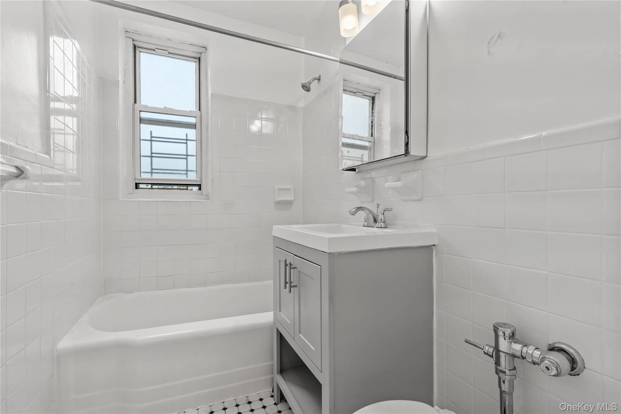 720 Pelham Road, New Rochelle, NY, 2 Bedrooms Bedrooms, 4 Rooms Rooms,1 BathroomBathrooms,Residential Lease,For Rent,Pelham,0,1056077 720 Pelham Road, New Rochelle, NY, 2 Bedrooms Bedrooms, 4 Rooms Rooms,1 BathroomBathrooms,Residential Lease,For Rent,Pelham,0,1056077