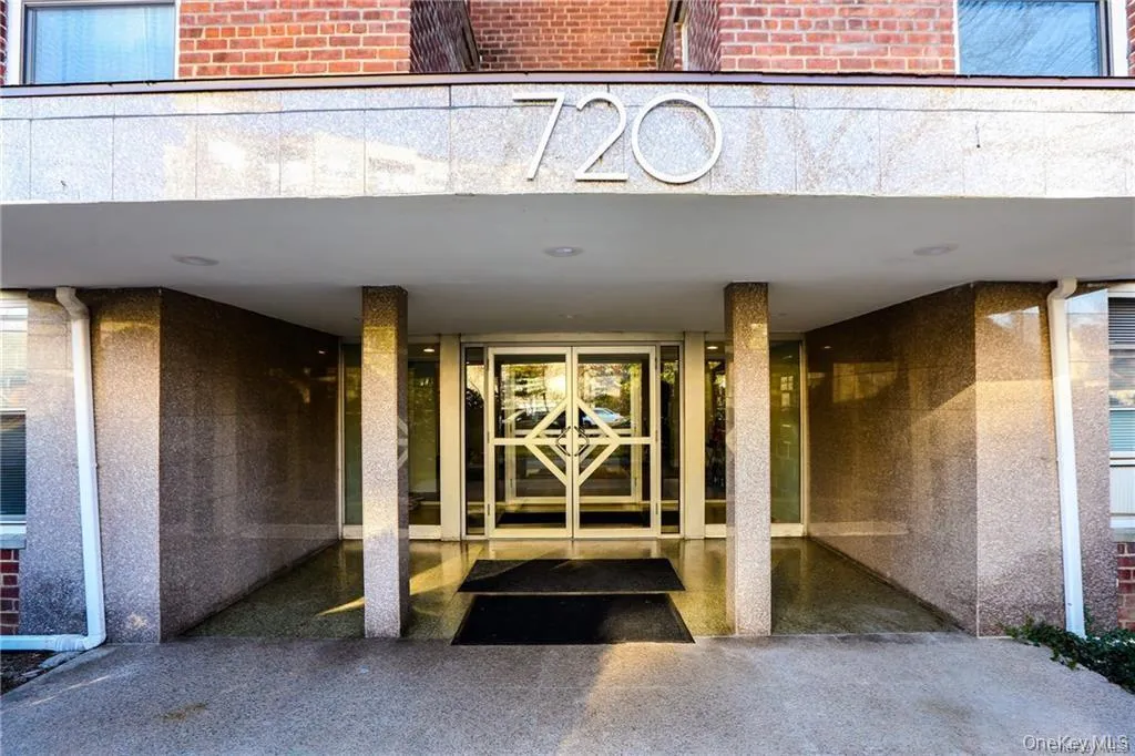 720 Pelham Road, New Rochelle, NY, 2 Bedrooms Bedrooms, 4 Rooms Rooms,1 BathroomBathrooms,Residential Lease,For Rent,Pelham,0,1056077 720 Pelham Road, New Rochelle, NY, 2 Bedrooms Bedrooms, 4 Rooms Rooms,1 BathroomBathrooms,Residential Lease,For Rent,Pelham,0,1056077
