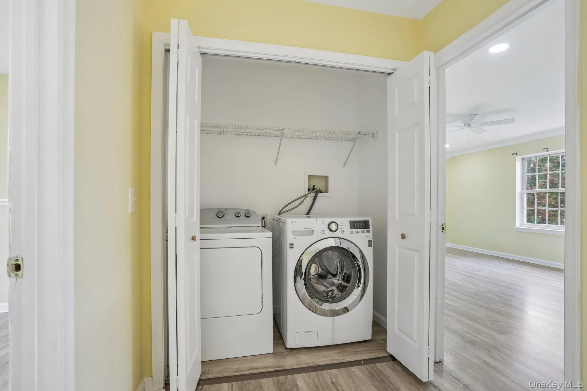 Laundry on the 2nd floor!! Laundry on the 2nd floor!!