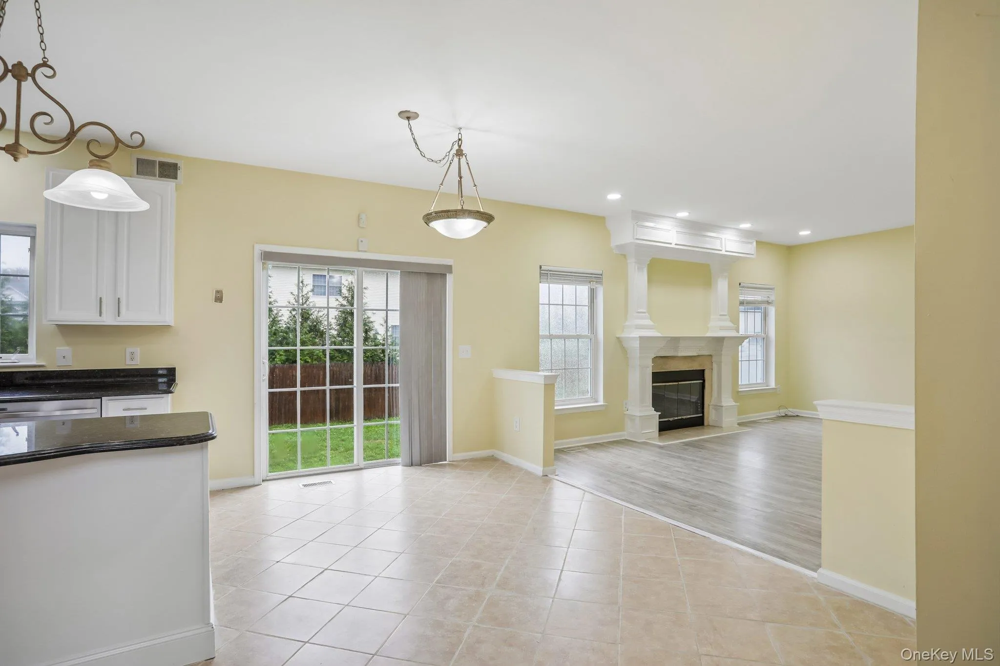 Whole house was freshly painted. Whole house was freshly painted.