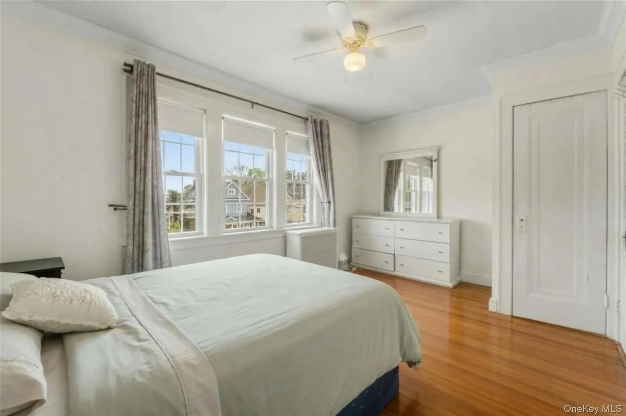 51 Sterling Avenue, Yonkers, NY, 3 Bedrooms Bedrooms, 8 Rooms Rooms,2 BathroomsBathrooms,Residential,For Rent,Sterling,0,1056086 51 Sterling Avenue, Yonkers, NY, 3 Bedrooms Bedrooms, 8 Rooms Rooms,2 BathroomsBathrooms,Residential,For Rent,Sterling,0,1056086