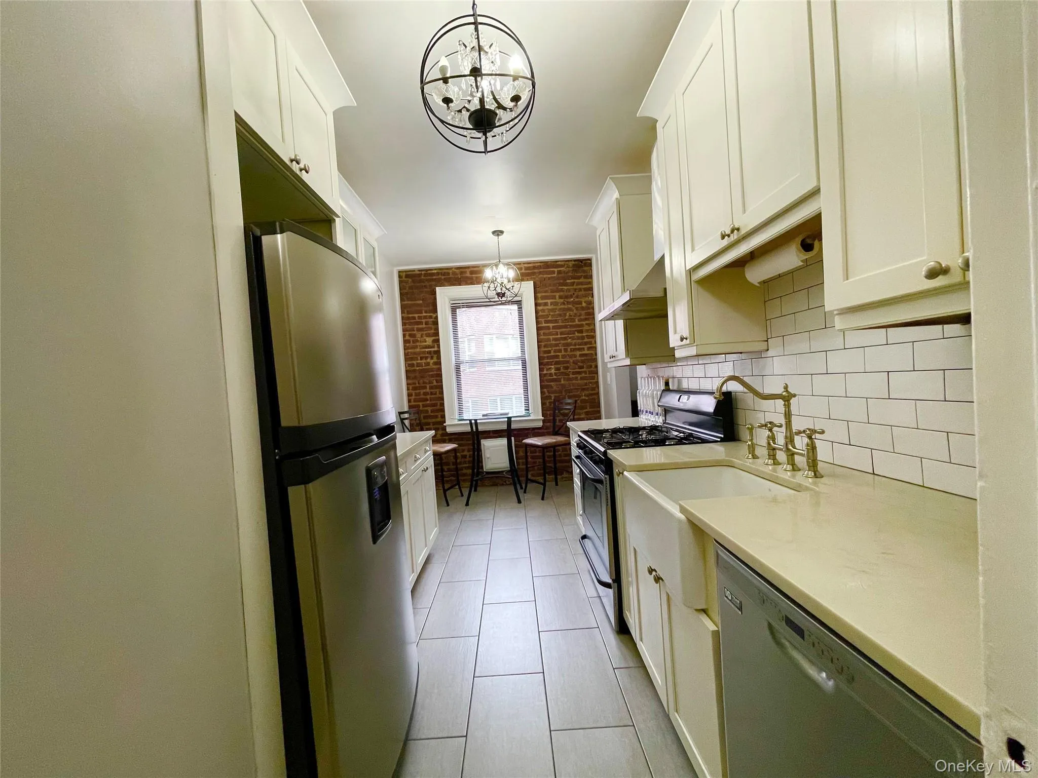 1 Franklin Avenue, White Plains, NY, 1 Bedroom Bedrooms, 5 Rooms Rooms,1 BathroomBathrooms,Residential,For Rent,Franklin,0,1056088 1 Franklin Avenue, White Plains, NY, 1 Bedroom Bedrooms, 5 Rooms Rooms,1 BathroomBathrooms,Residential,For Rent,Franklin,0,1056088