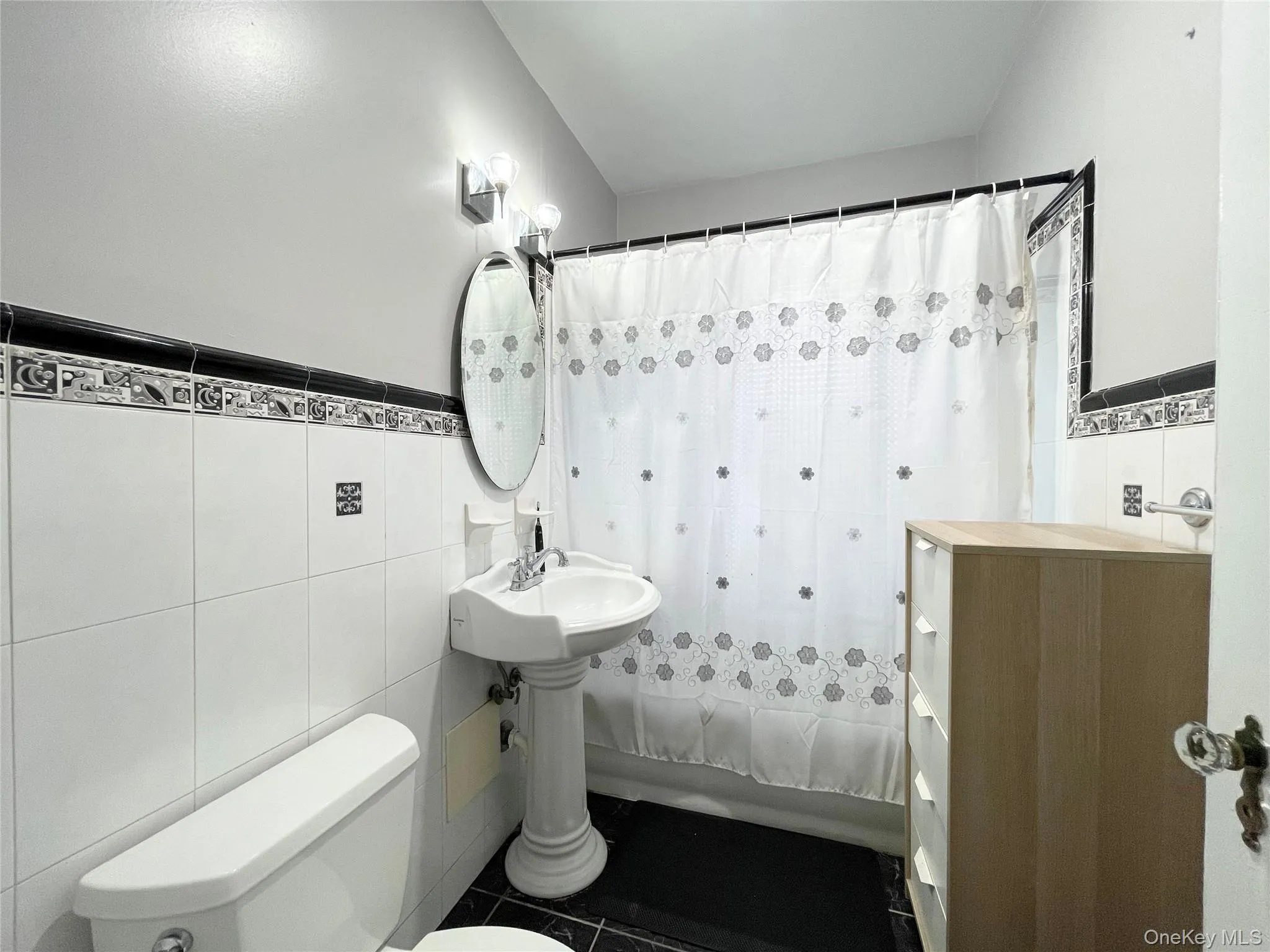 1 Franklin Avenue, White Plains, NY, 1 Bedroom Bedrooms, 5 Rooms Rooms,1 BathroomBathrooms,Residential,For Rent,Franklin,0,1056088 1 Franklin Avenue, White Plains, NY, 1 Bedroom Bedrooms, 5 Rooms Rooms,1 BathroomBathrooms,Residential,For Rent,Franklin,0,1056088