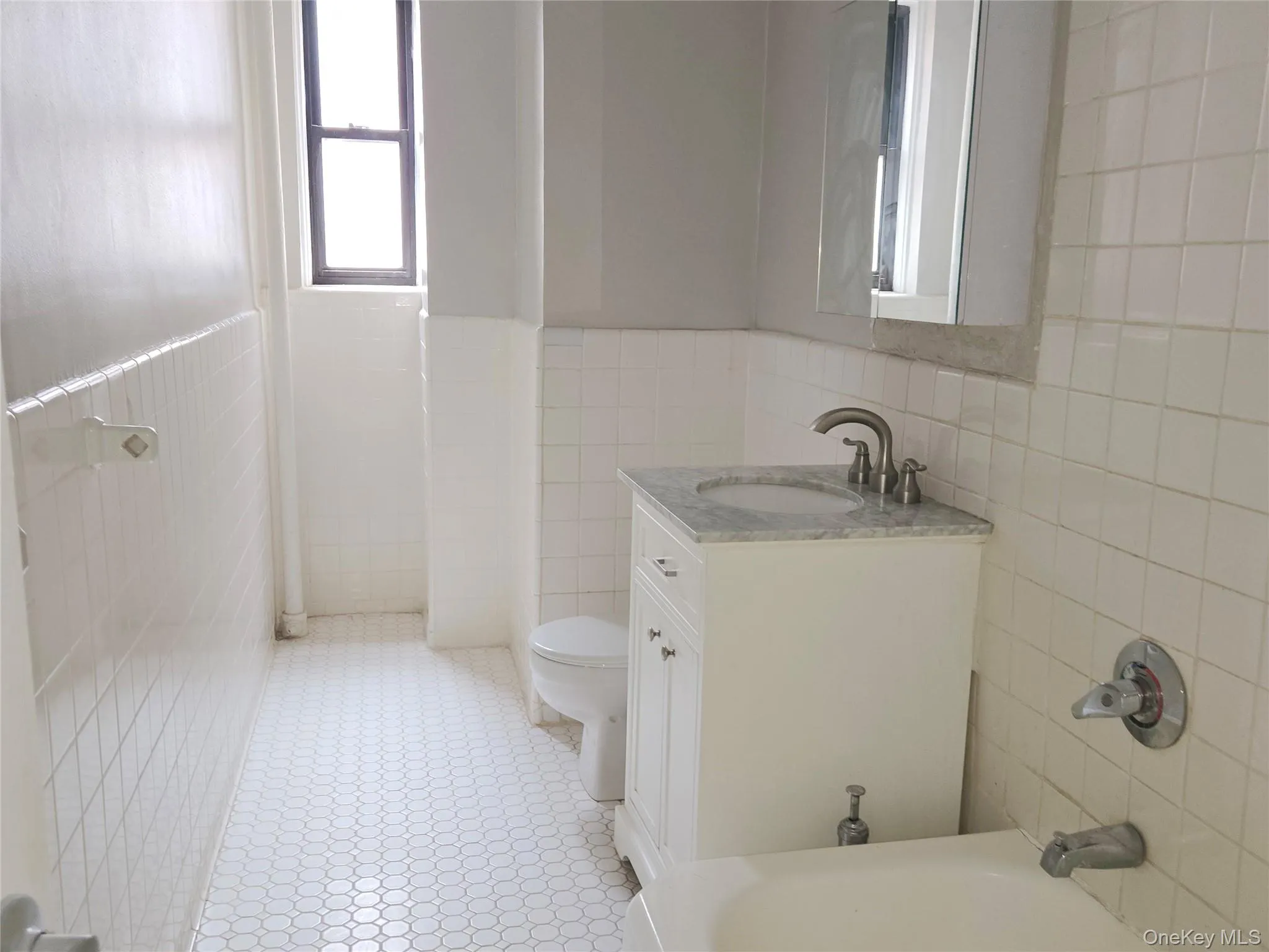 55 190th Street, New York, NY, 1 Bedroom Bedrooms, 4 Rooms Rooms,1 BathroomBathrooms,Residential,For Rent,190th,0,1056092 55 190th Street, New York, NY, 1 Bedroom Bedrooms, 4 Rooms Rooms,1 BathroomBathrooms,Residential,For Rent,190th,0,1056092