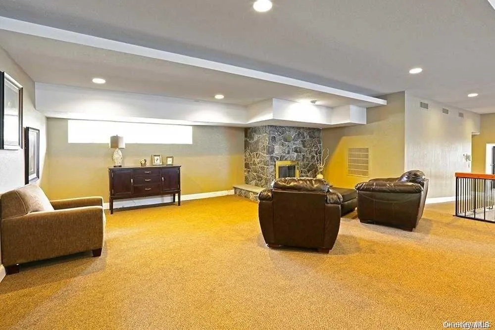 124 Village Circle, Brookhaven, NY, 2 Bedrooms Bedrooms, 5 Rooms Rooms,2 BathroomsBathrooms,Residential,For Rent,Village,0,1056096 124 Village Circle, Brookhaven, NY, 2 Bedrooms Bedrooms, 5 Rooms Rooms,2 BathroomsBathrooms,Residential,For Rent,Village,0,1056096